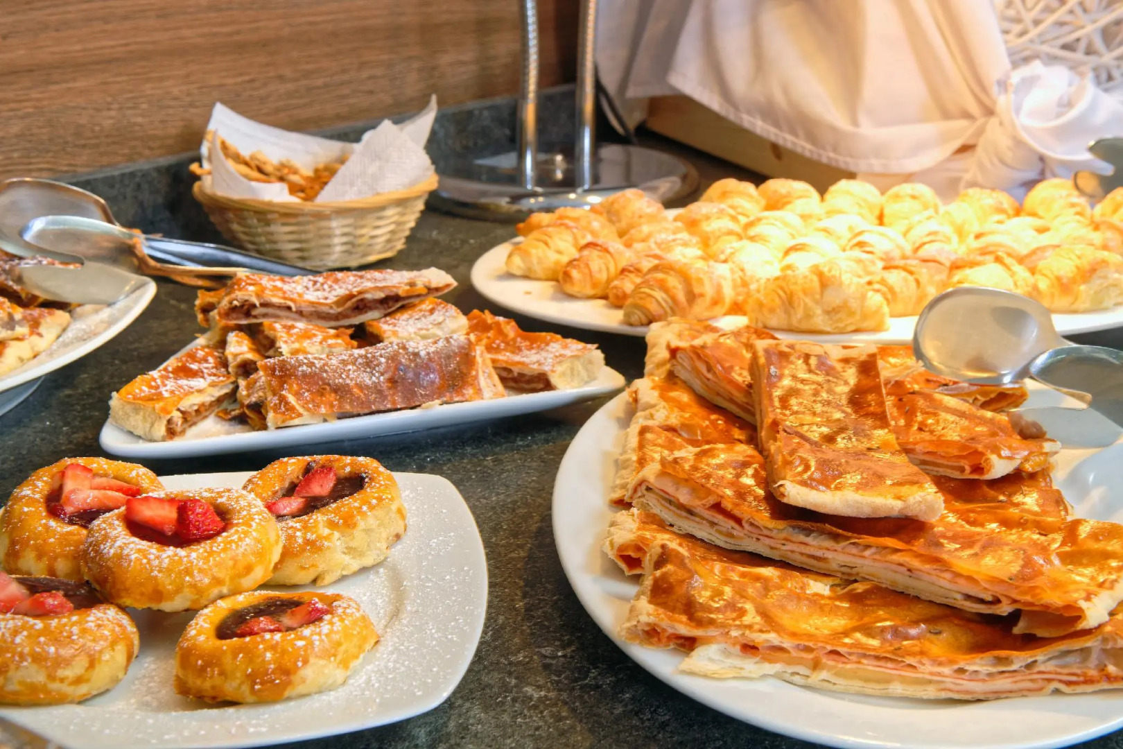 Hotel Aura Design & Garden Pool