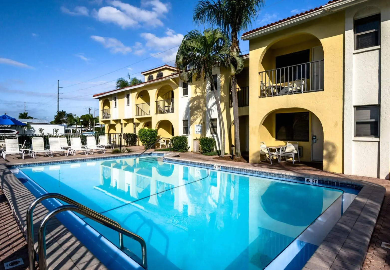 OYO Waterfront Hotel - Cape Coral/Fort Myers, FL