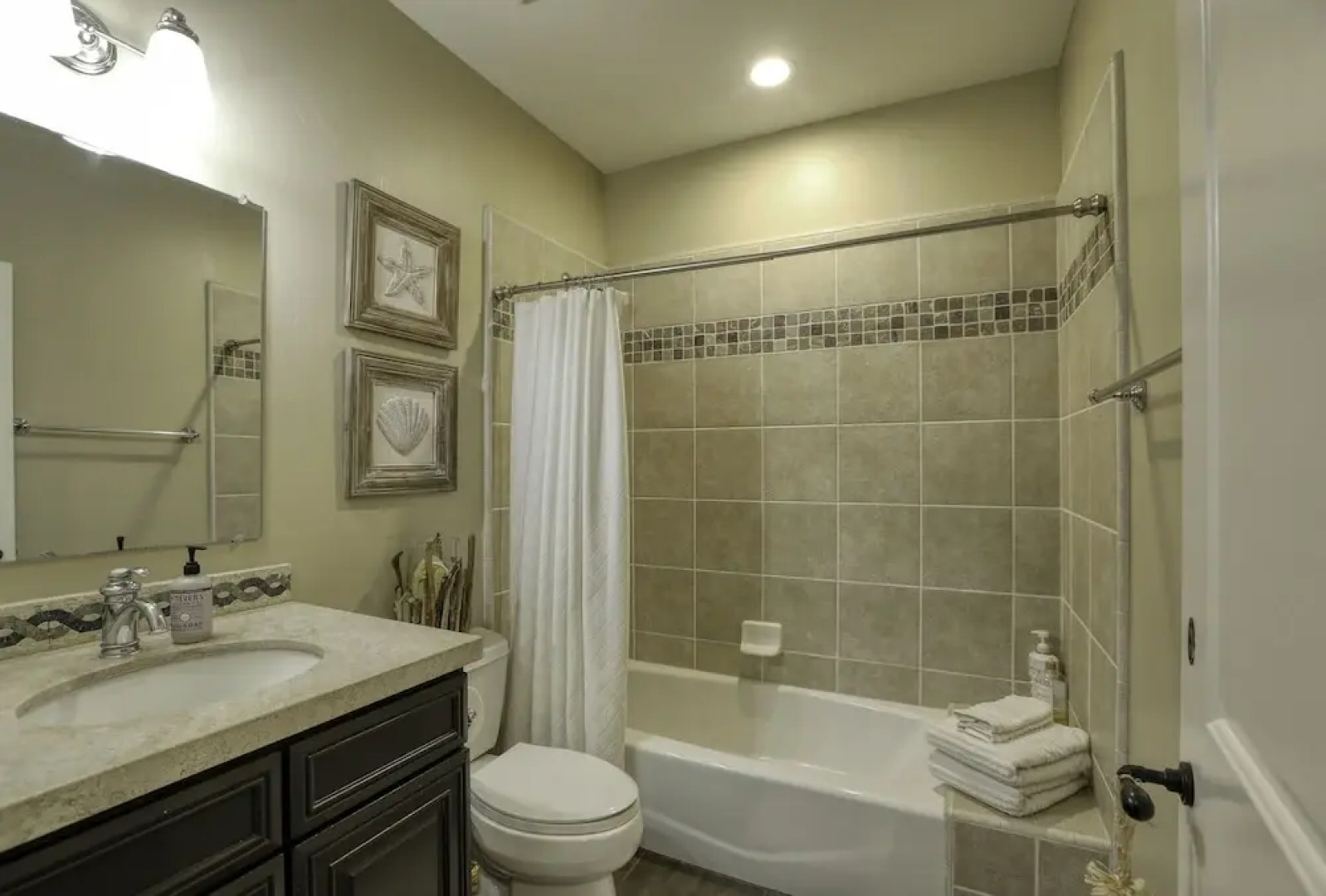 552 Paseo Street 4 Bedroom Home by Redawning