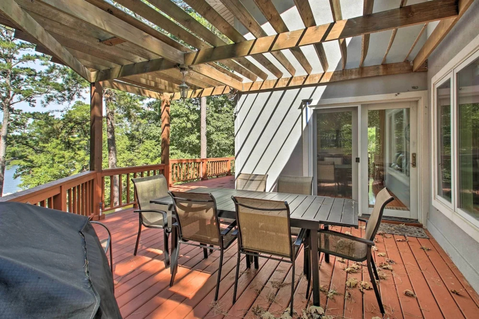 Dock & Kayaks: Lakefront Hot Springs Home