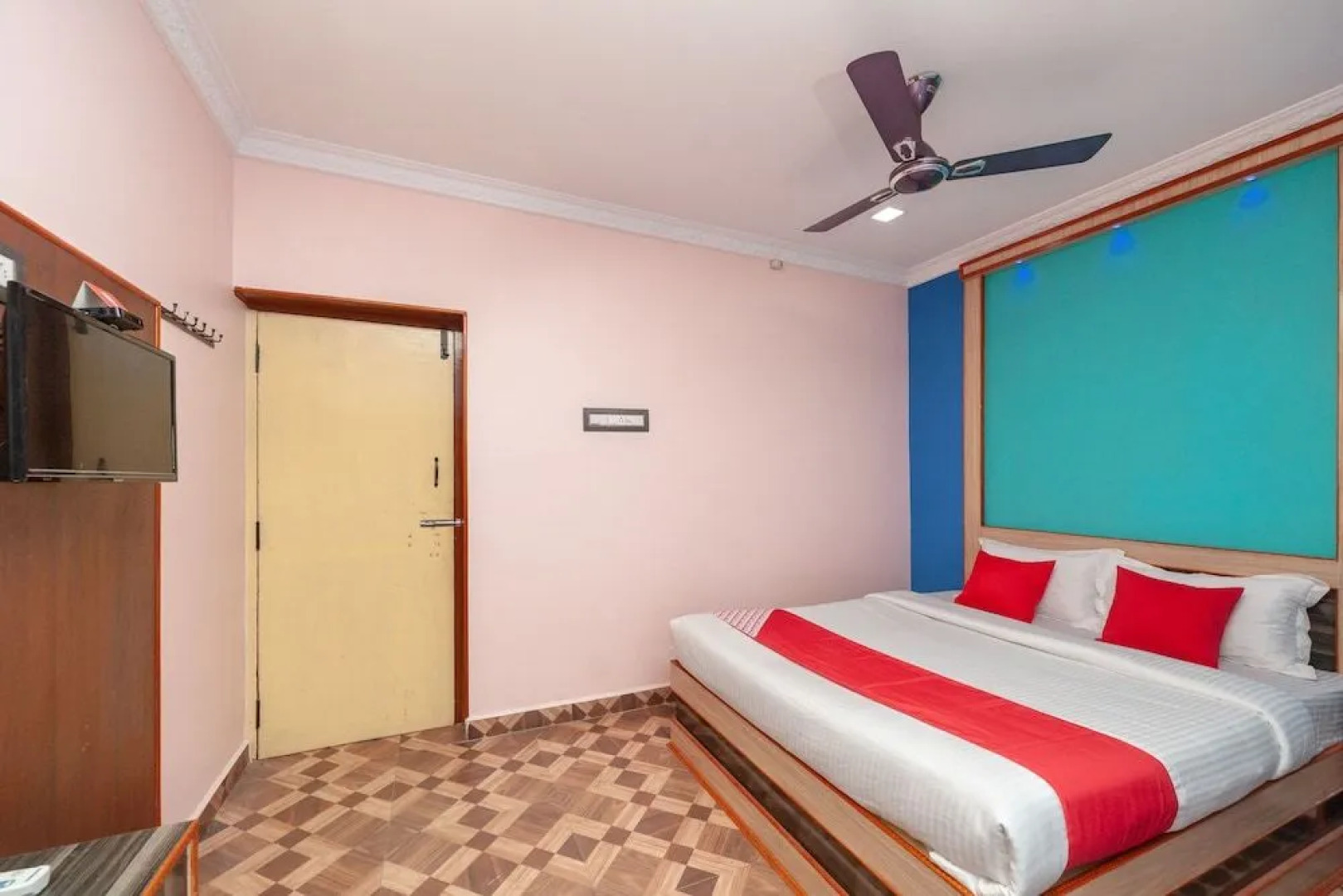 OYO 24280 Kvs Residency