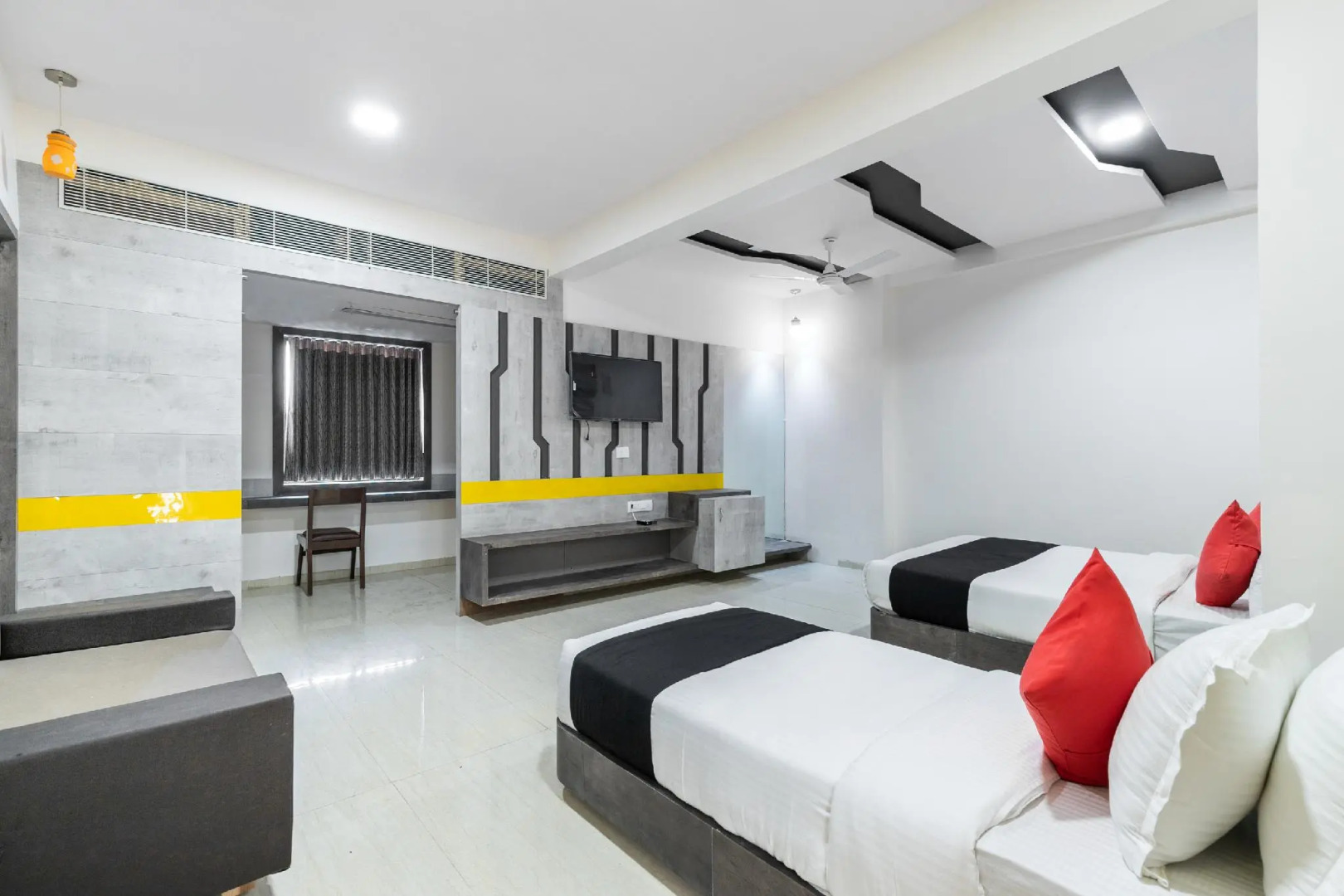 CAPITAL O64125 Hotel Tgt