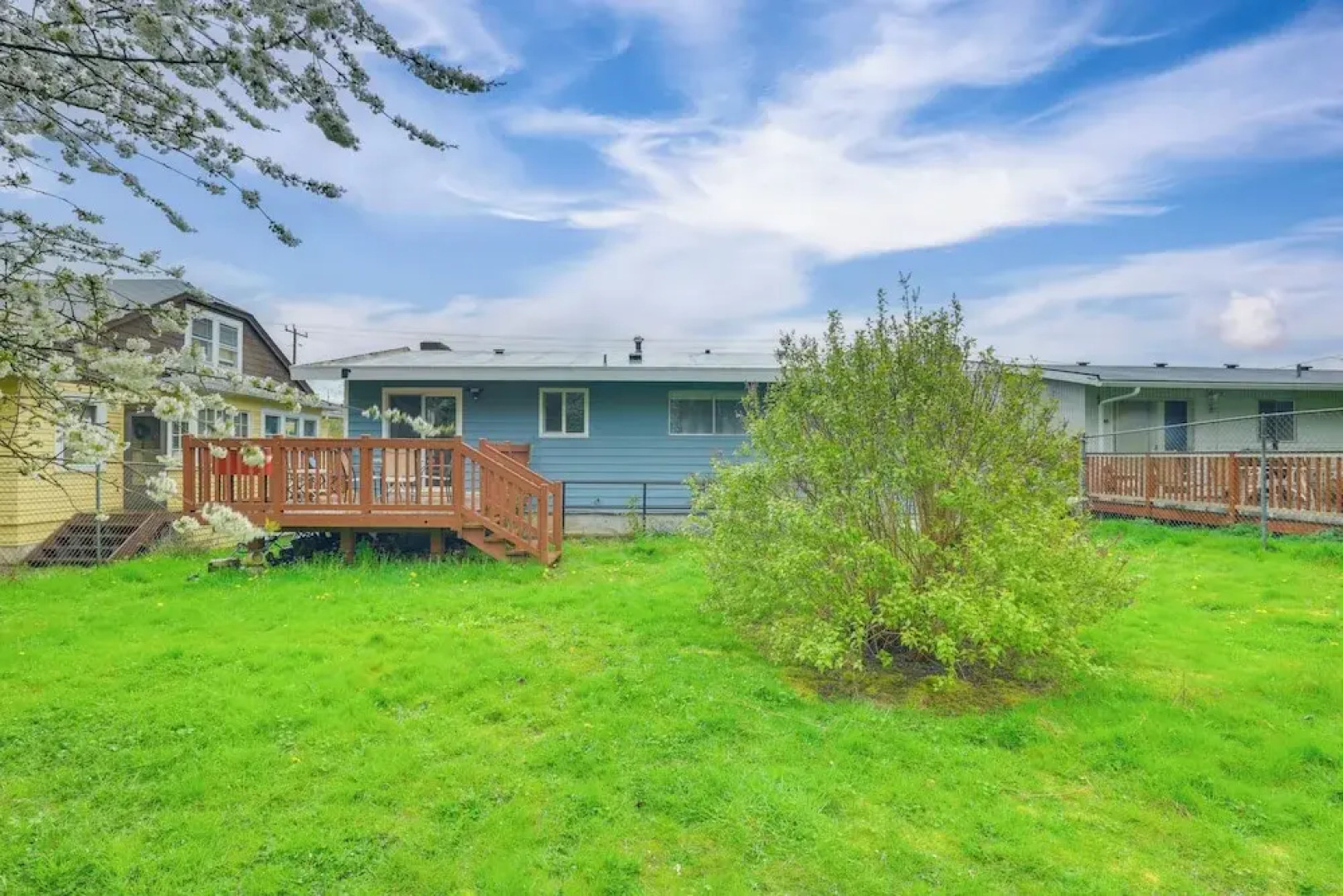 7 Mi to Dtwn: Pet-friendly Abode in Seattle!