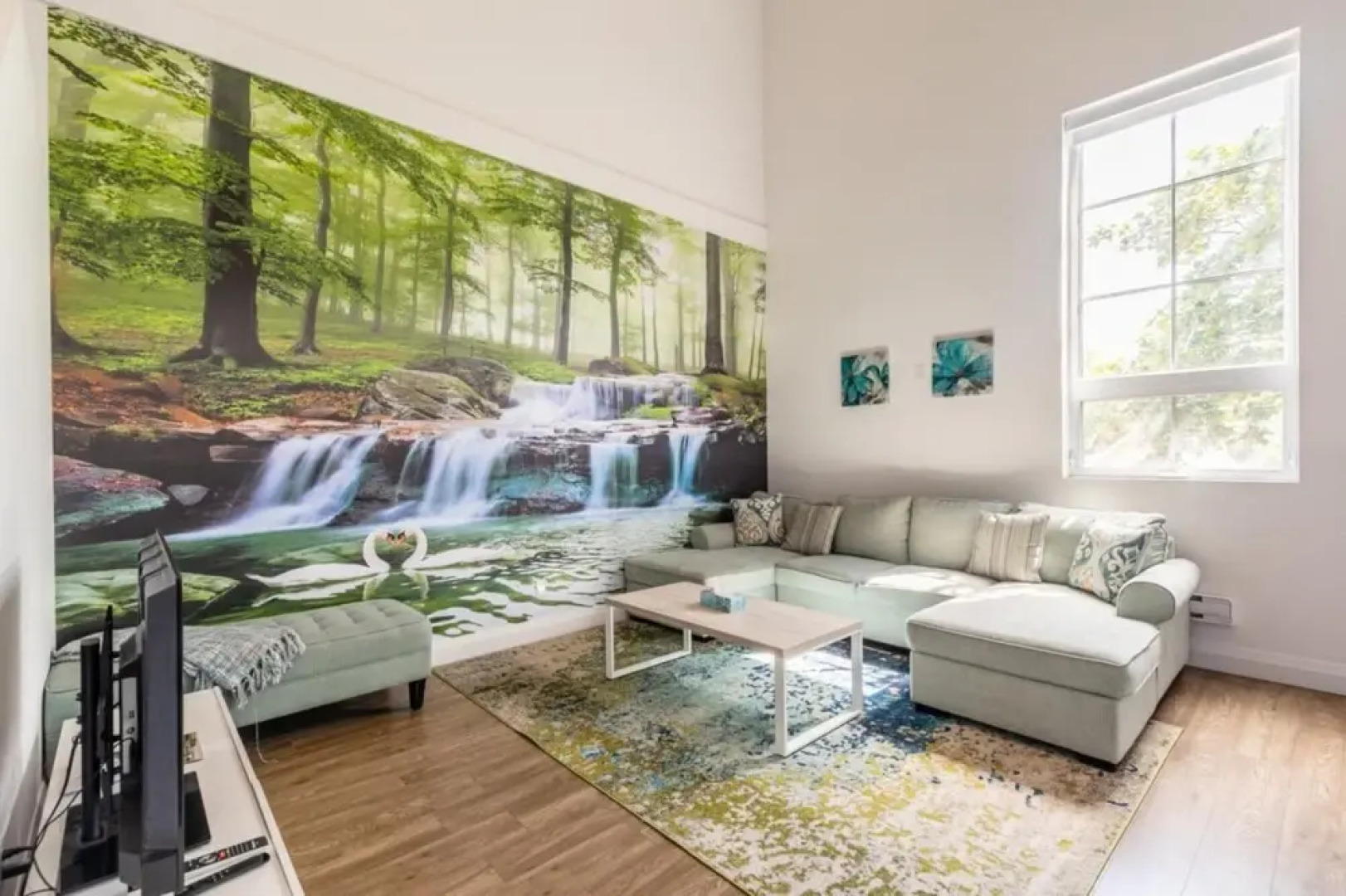 Spacious 2Br Dundurn Loft Rooftop Terrace Parking Gym