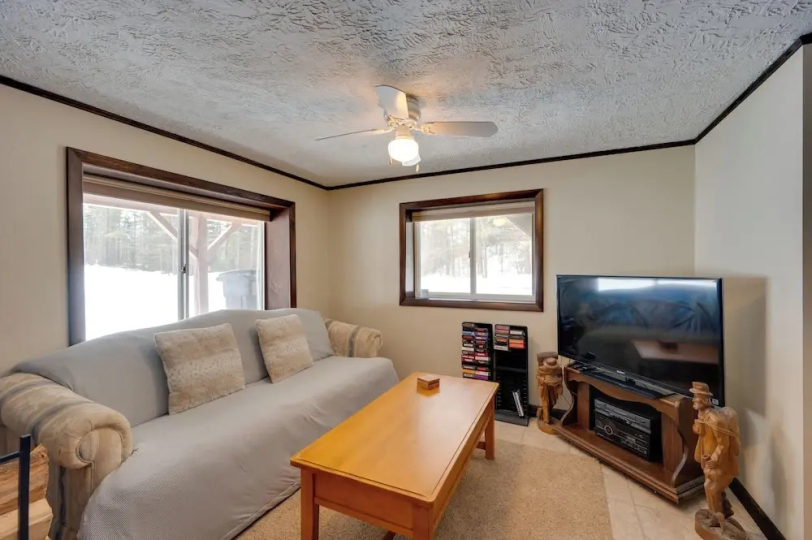 Hike & Ski: Cabin w/ Fireplace in Franconia!