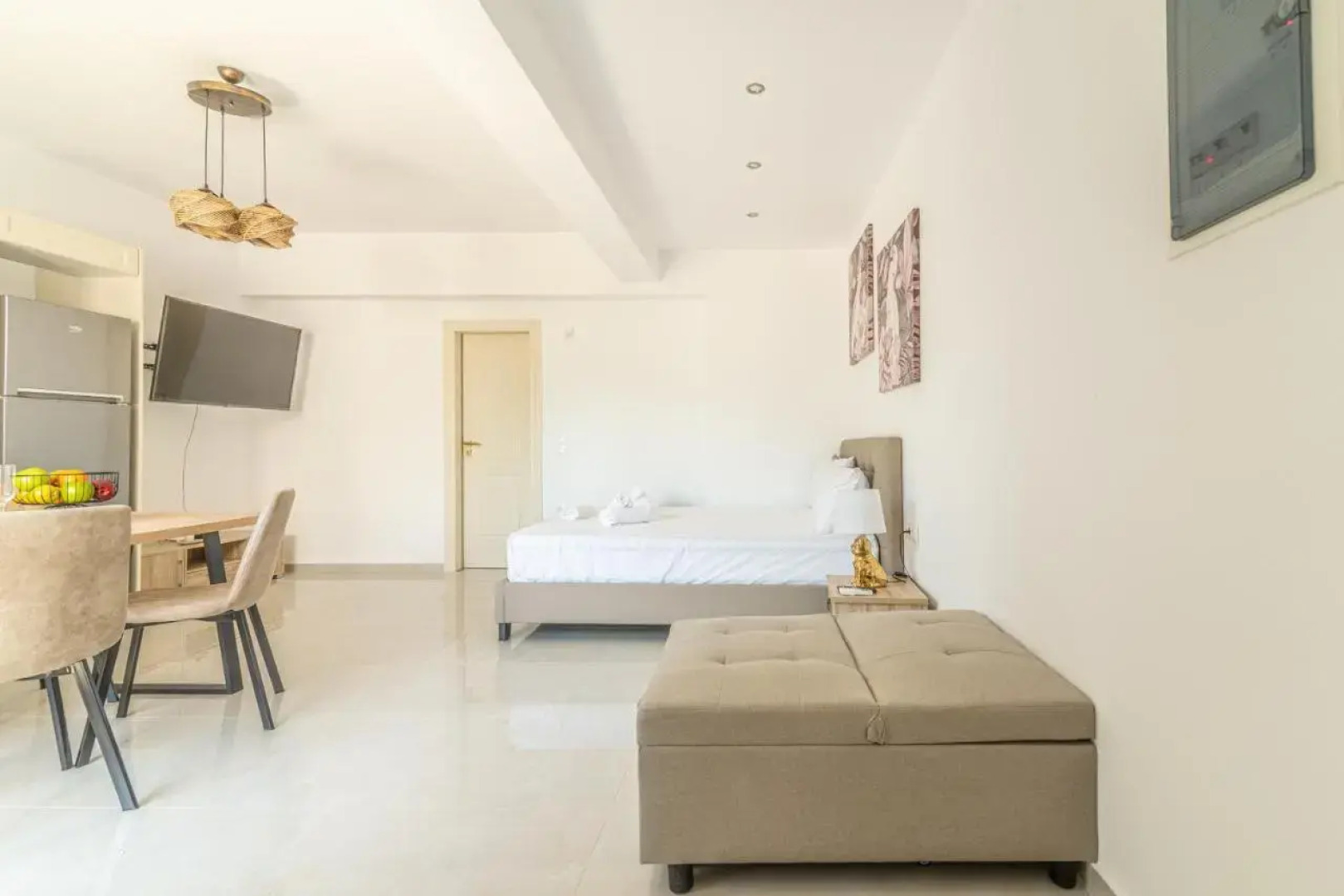 Elegant Suite 2 near the Beach