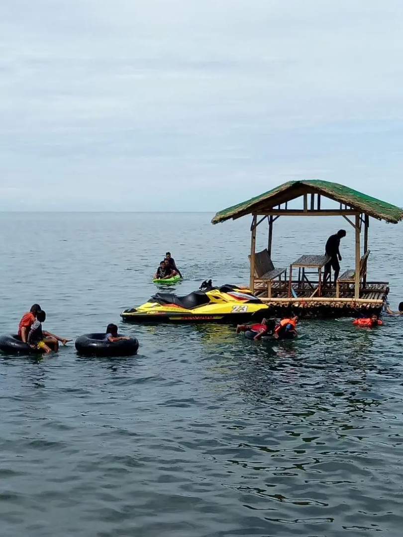 SmallFry's Beach Resort