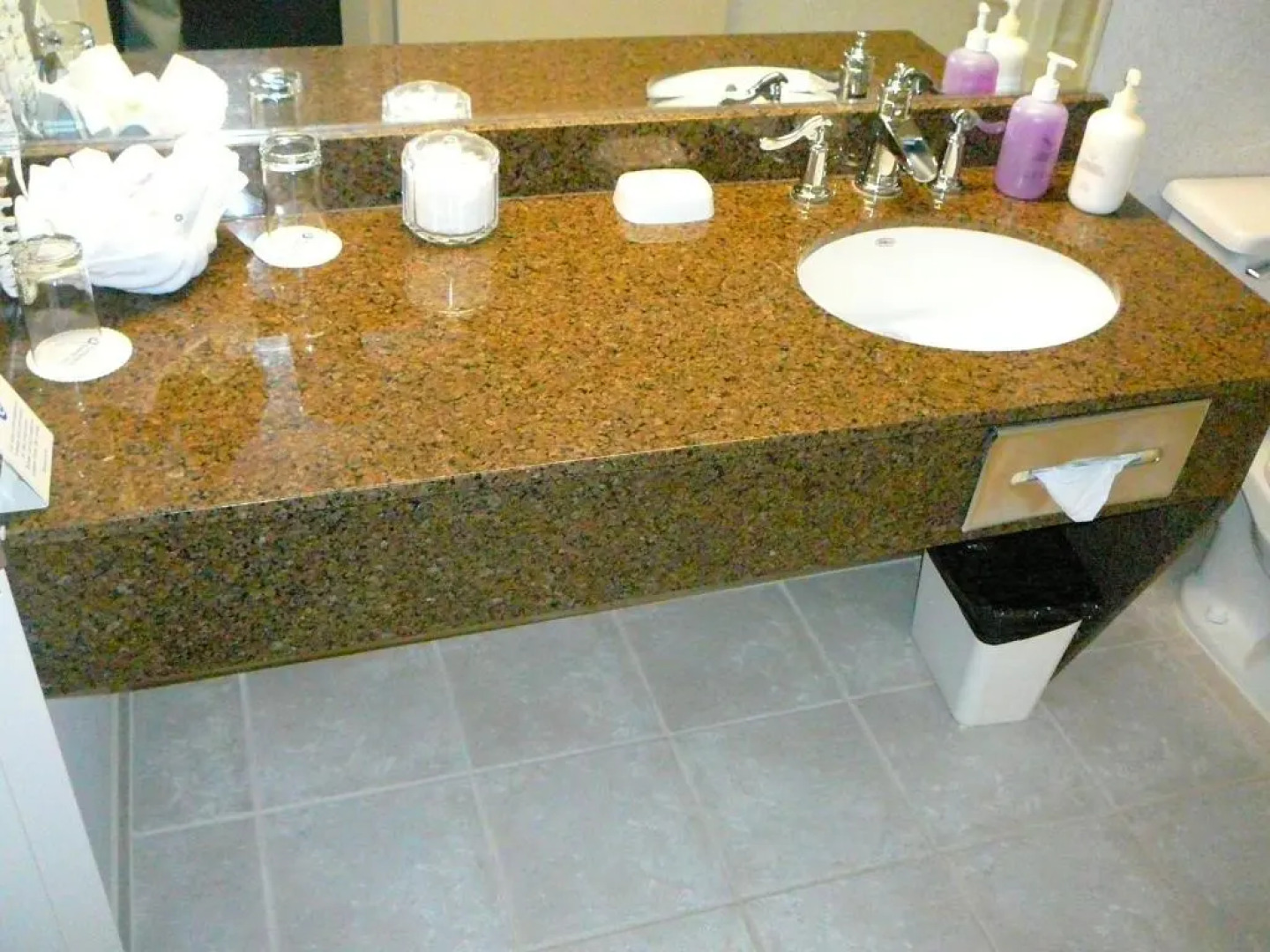 Coast Abbotsford Hotel & Suites