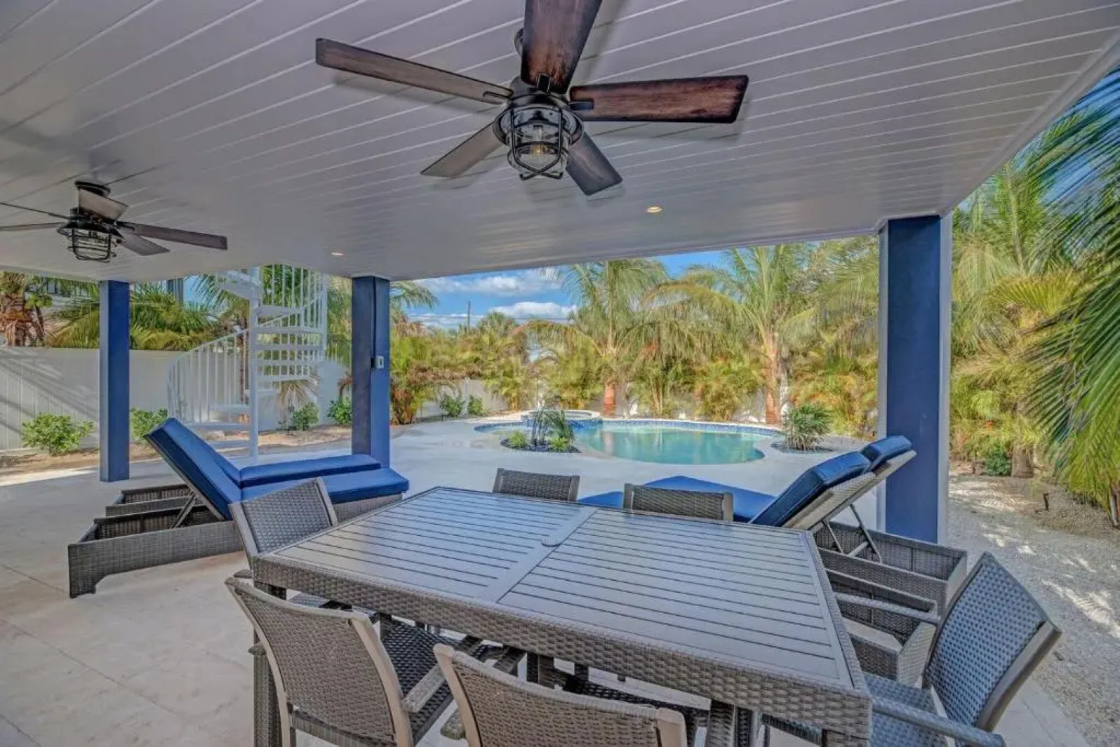 4 bed 4 and a half bath SLEEPS 10 elevator Heated Pool Spa Free WiFi boat dock