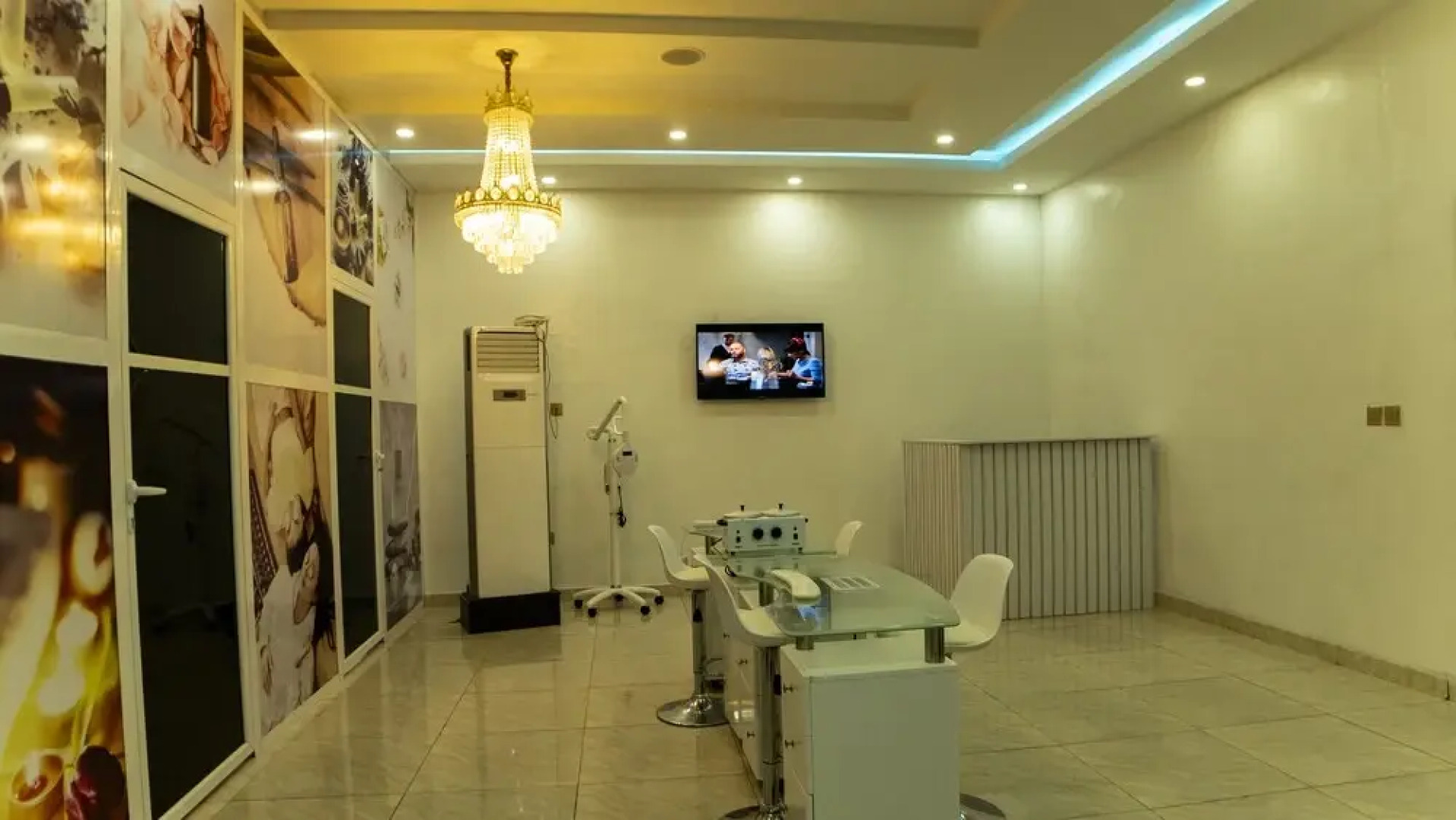 247 Luxury Hotel & Apartment Ajah