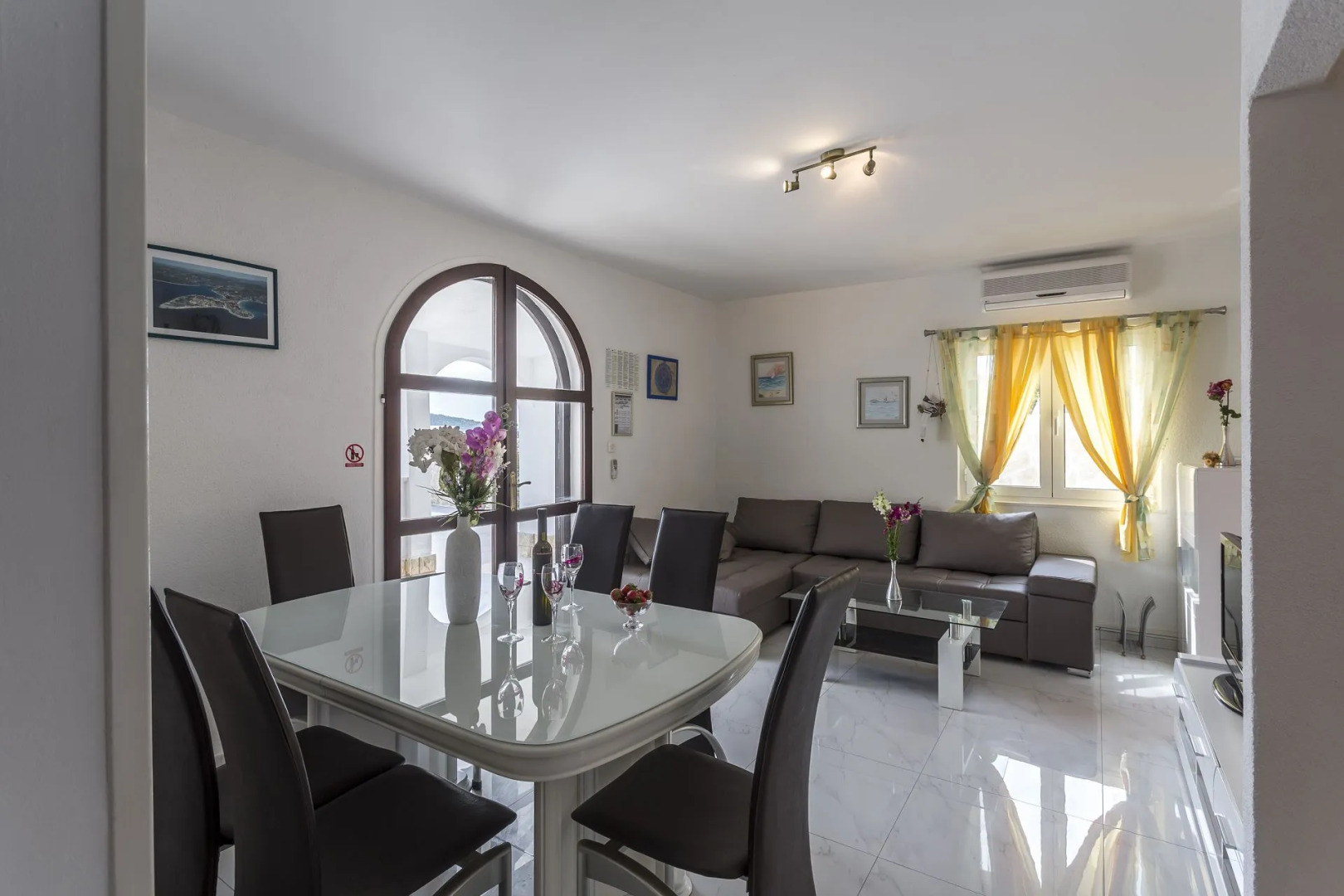 Holiday house Goldie - 30 m from beach: Sevid, Riviera Trogir