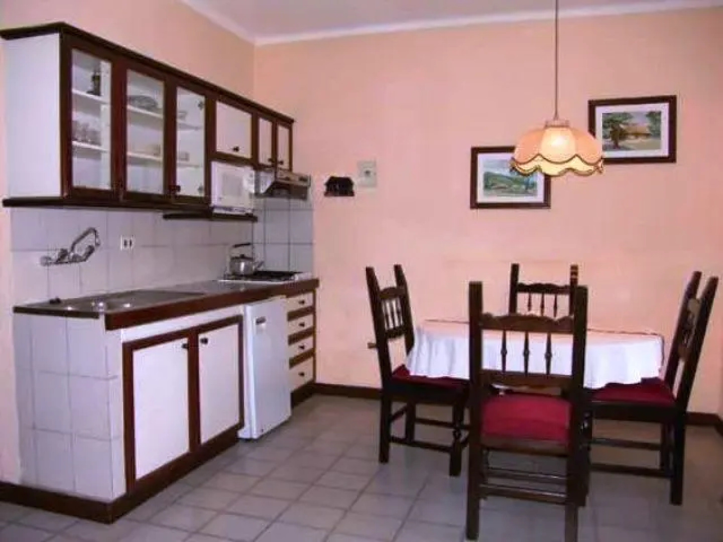 Urbari Apartment Hotel