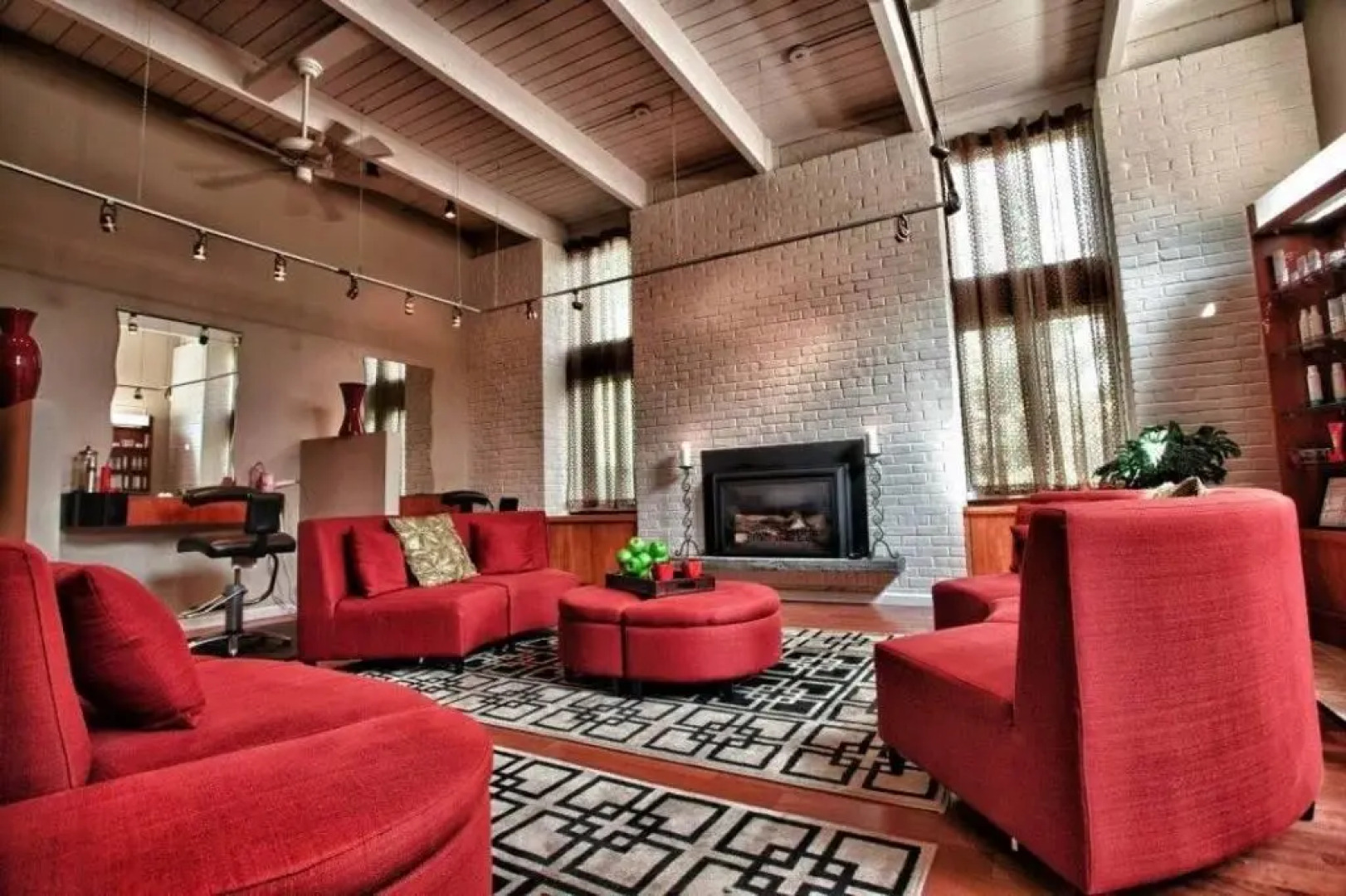 Nichols Village Hotel and Spa