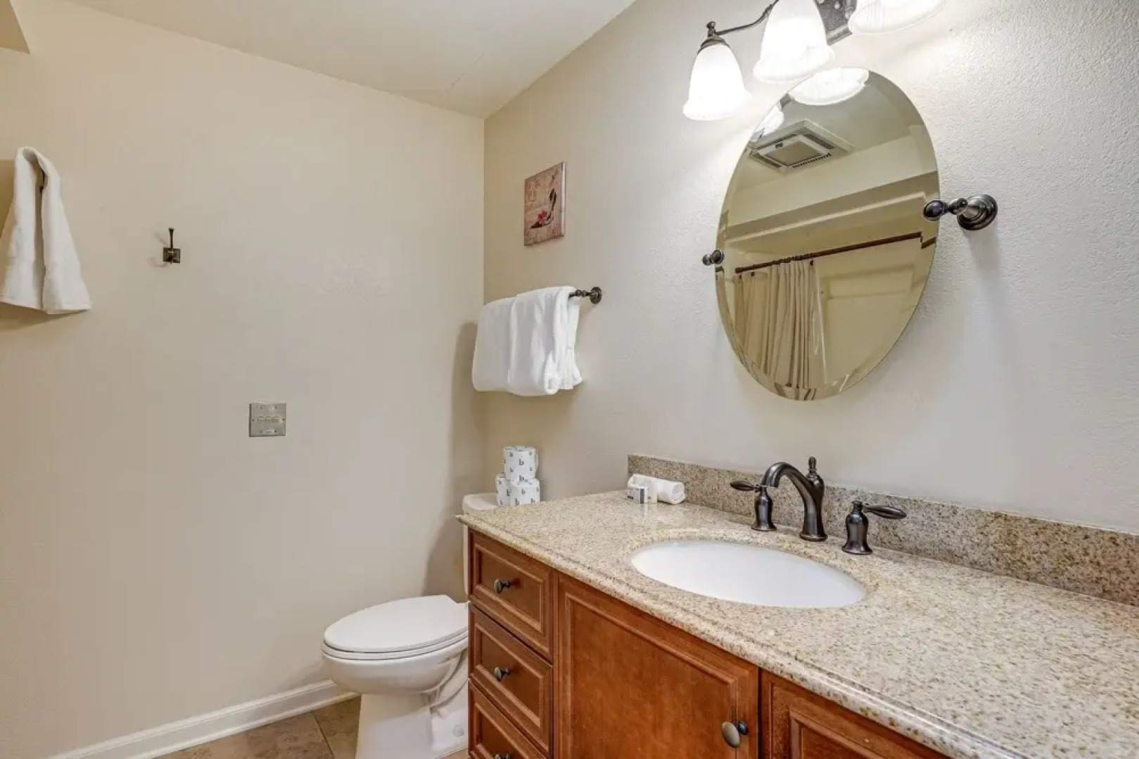 Sun Valley Home w/ Screened Porch & Gas Grill!