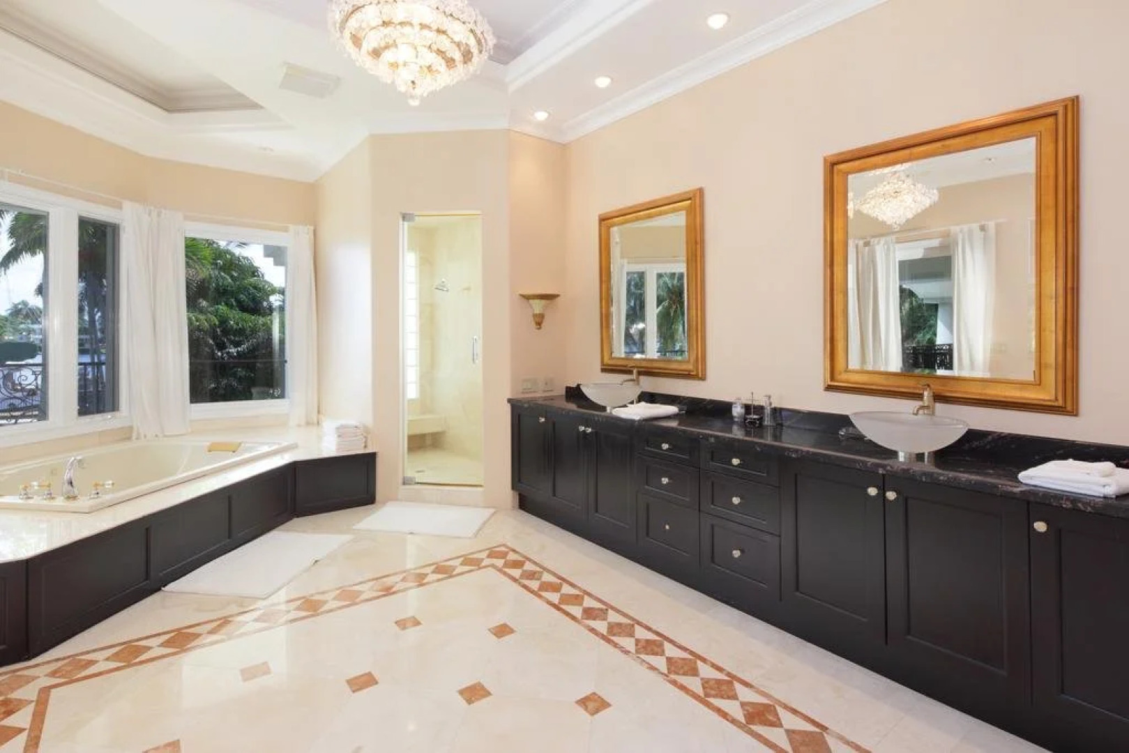 Casa Grande on the Bay