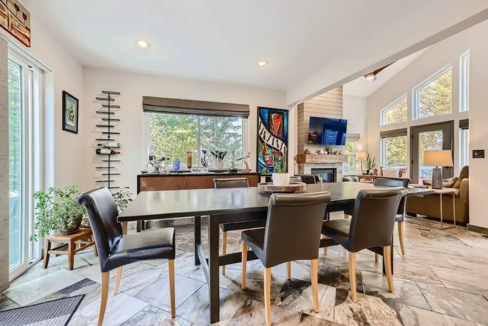 2 Bedroom PLATINUM Vacation Paradise! Hot Tub,Kick back in Style! 2 Home by RedAwning