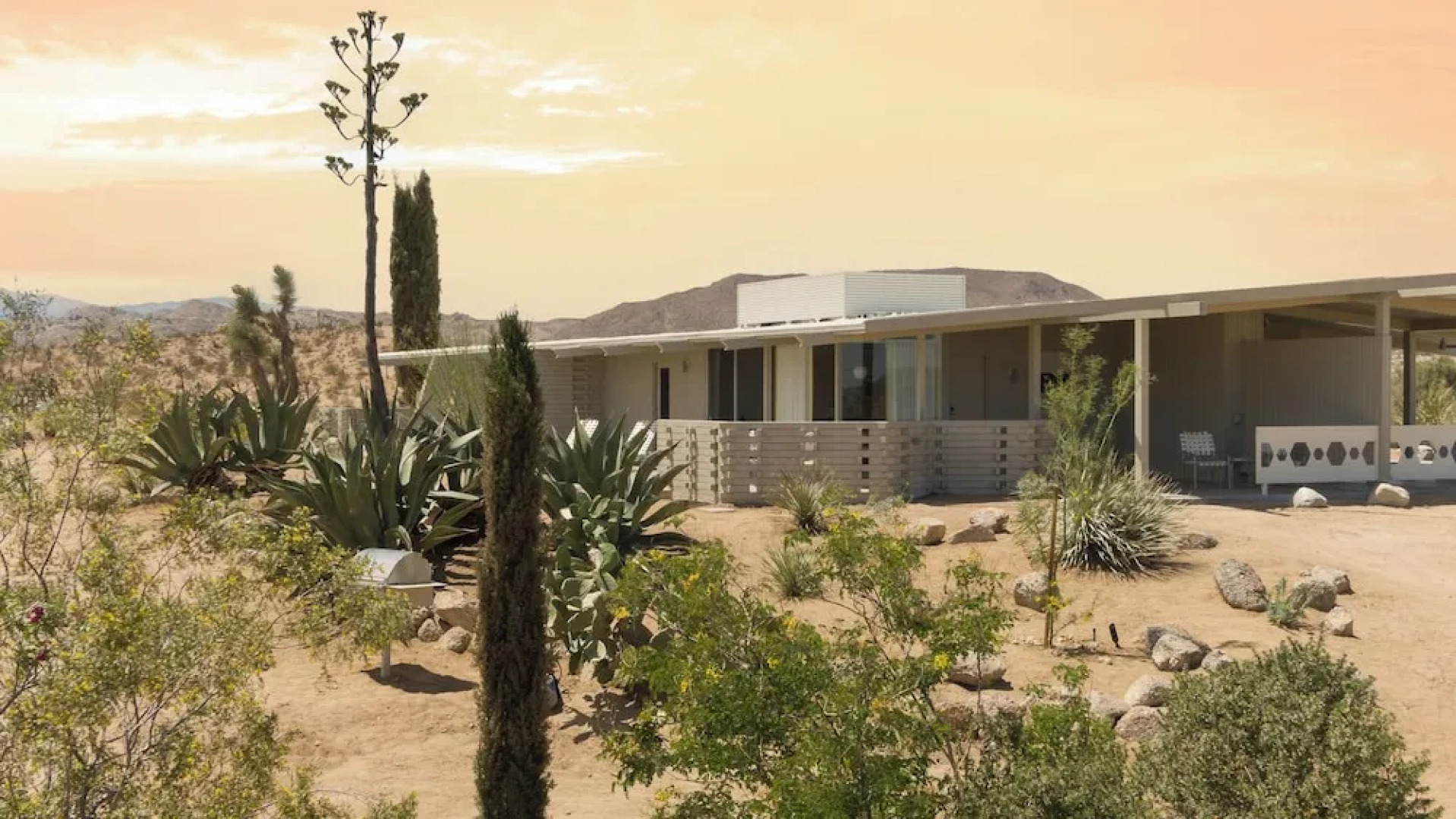 The Bungalows by Homestead Modern at The Joshua Tree Retreat Center