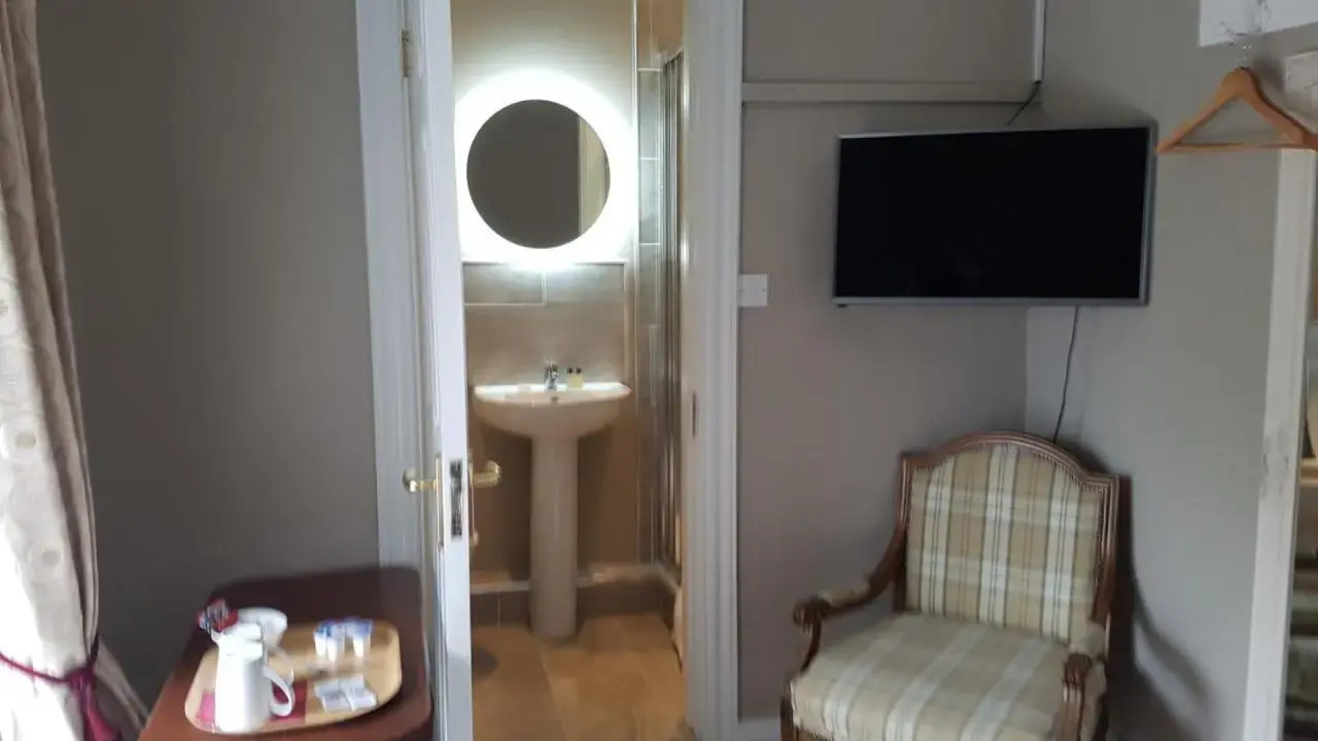 The Bounty Bar Guesthouse