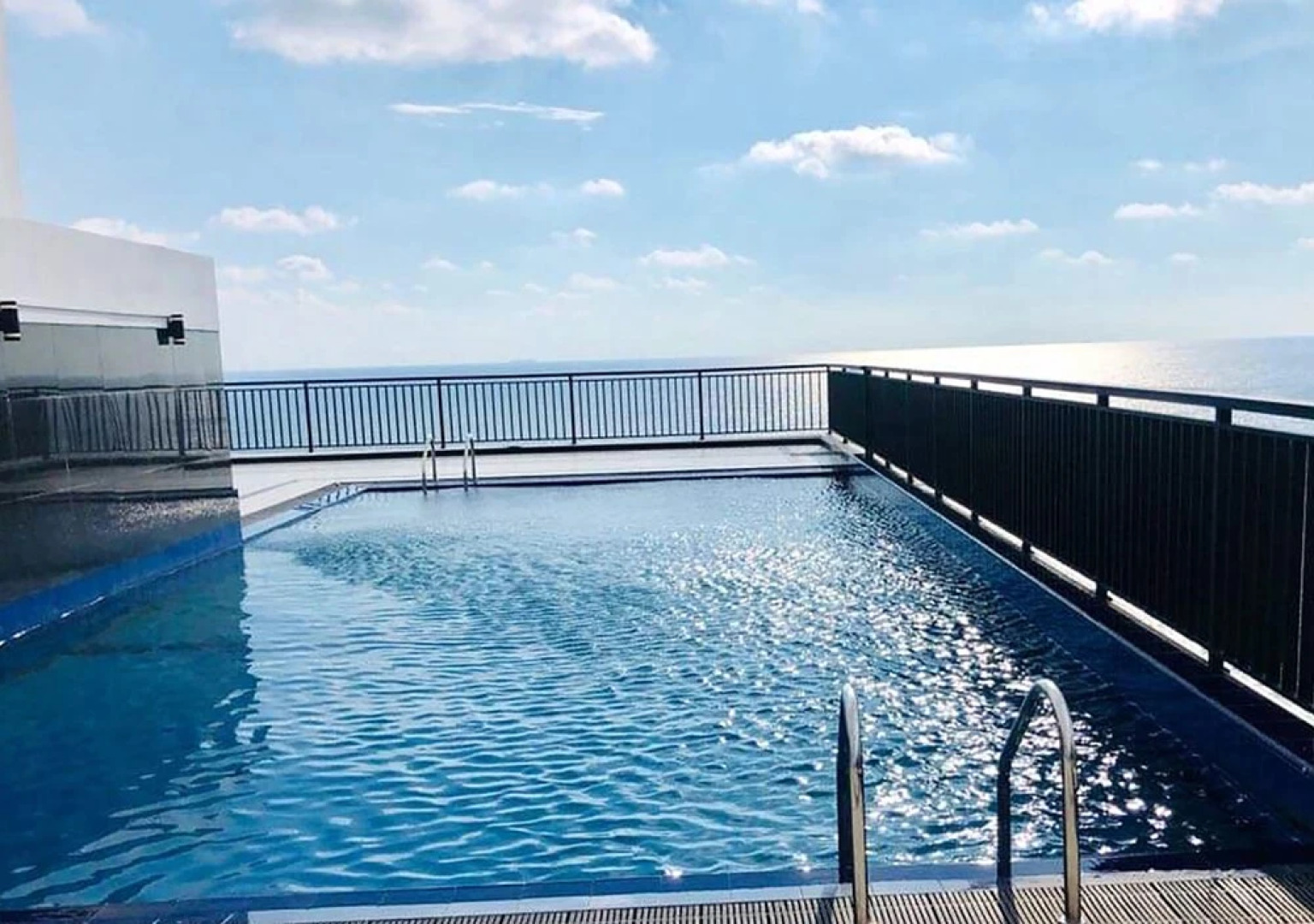 Blue Paradise Royal Suite