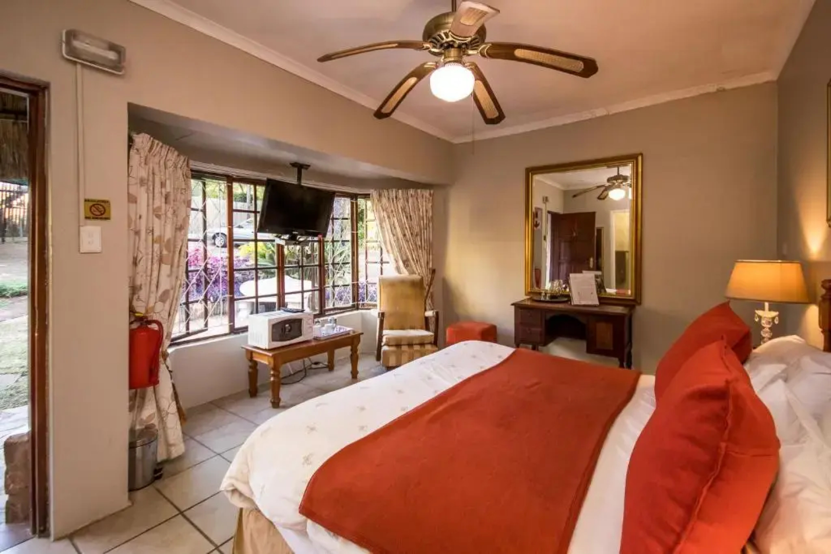 Warrens Guest House