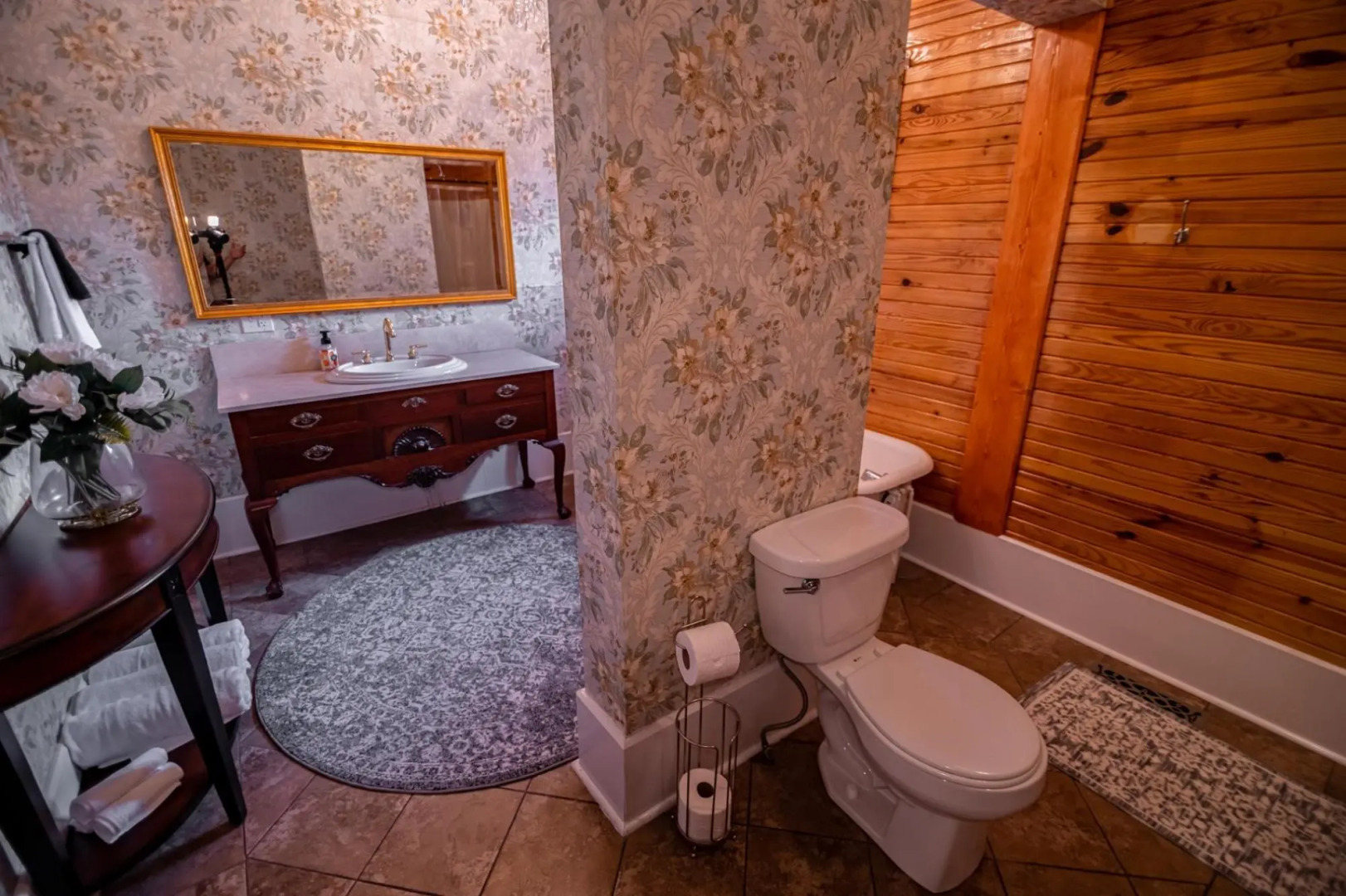 The Manor 1885 Altamont