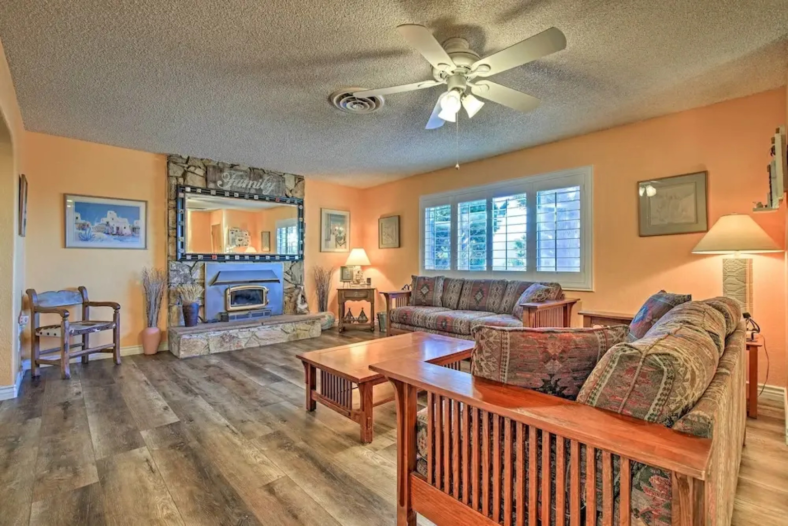 Charming Home, 8 Mi to Joshua Tree Natl Park