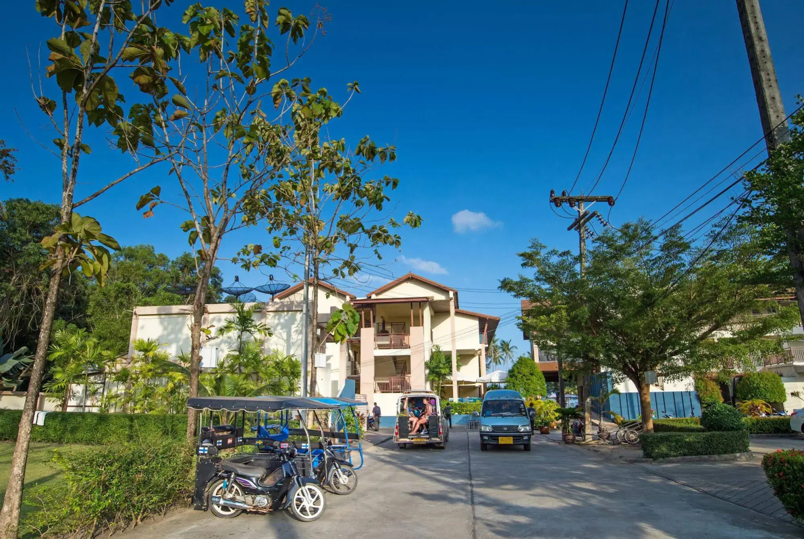 Lanta Pura Beach Resort