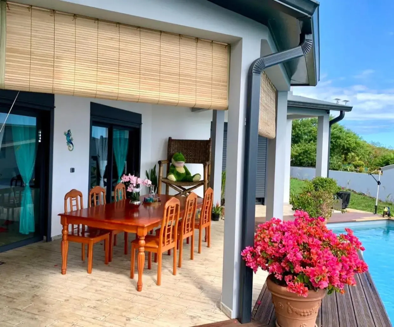 la villa TIKALIKATA