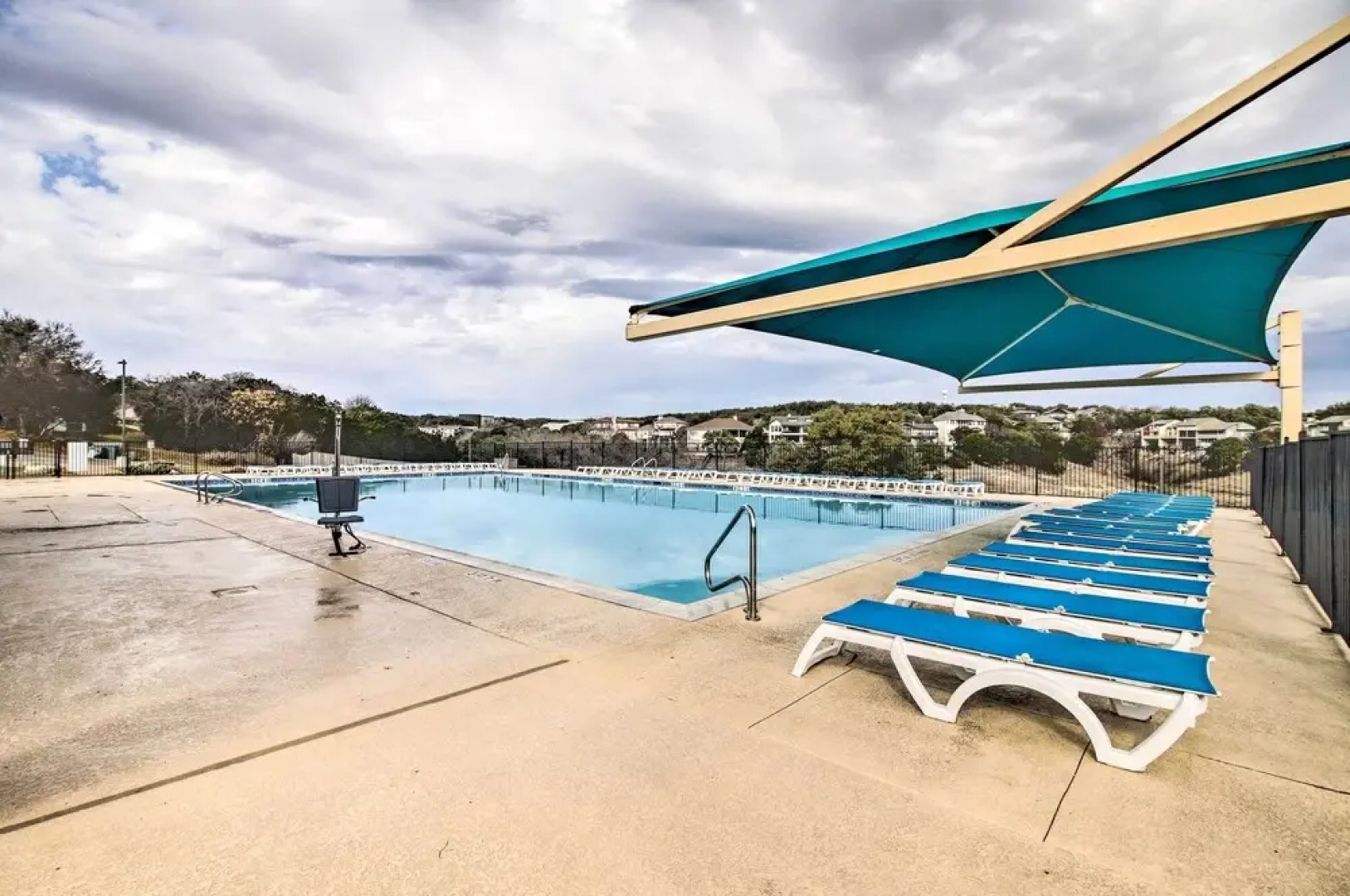 Lago Vista Townhome Near Lake Travis!