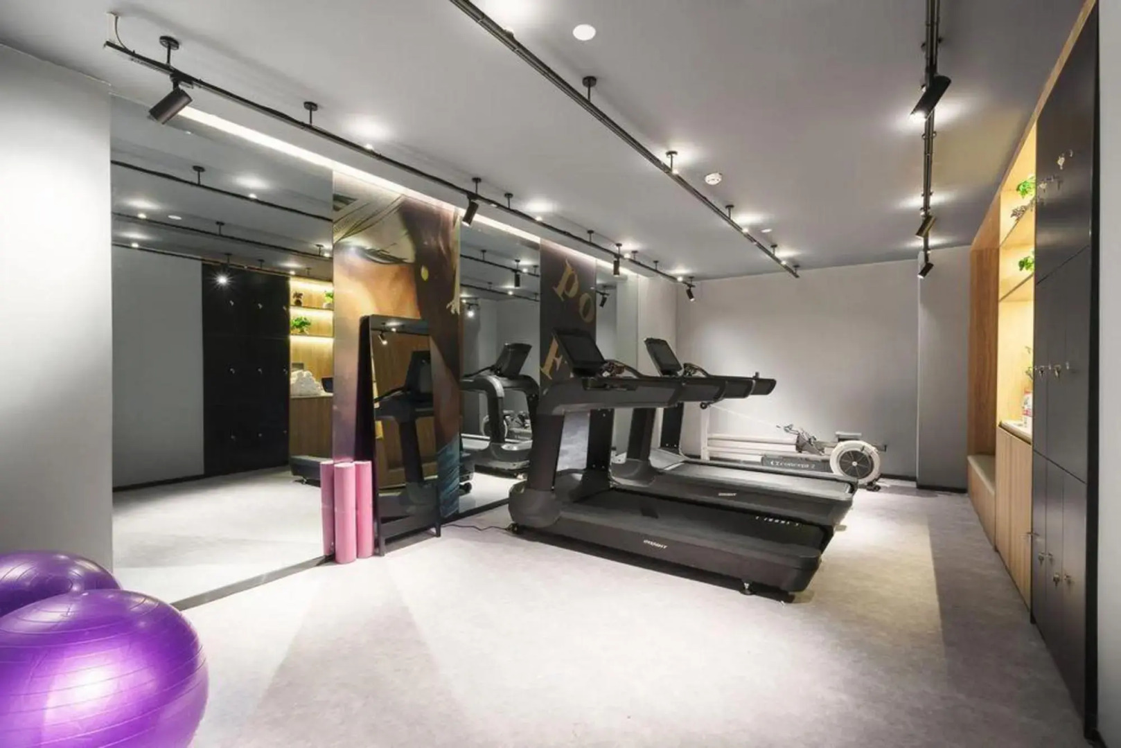 Ibis Hotel (Maoming Cultural Square)