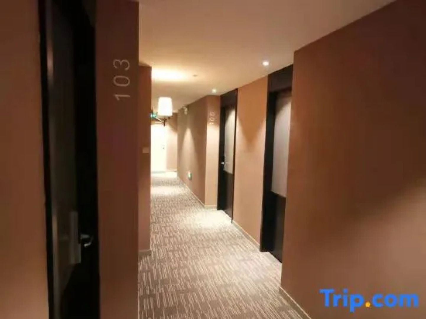 Yiju Collection Hotel (Mohe Beijixing Square)