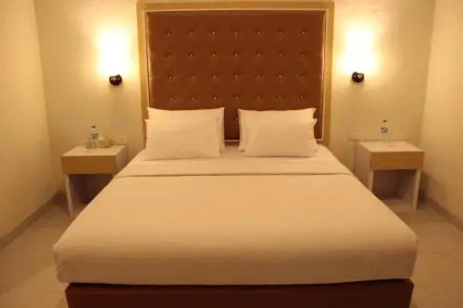 派松娜湾酒店(Pesona Bay Hotel)