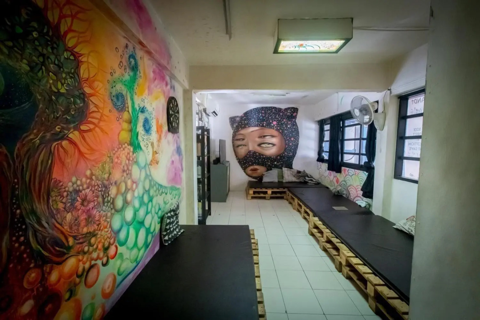 Bodega Party City Center Bangkok - Hostel