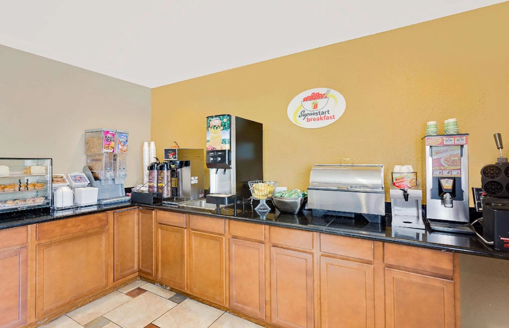 Super 8 by Wyndham Decorah