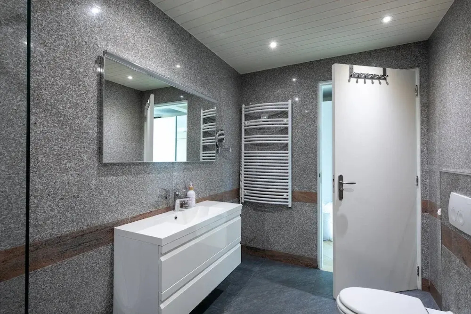 Stone Houses Dingač