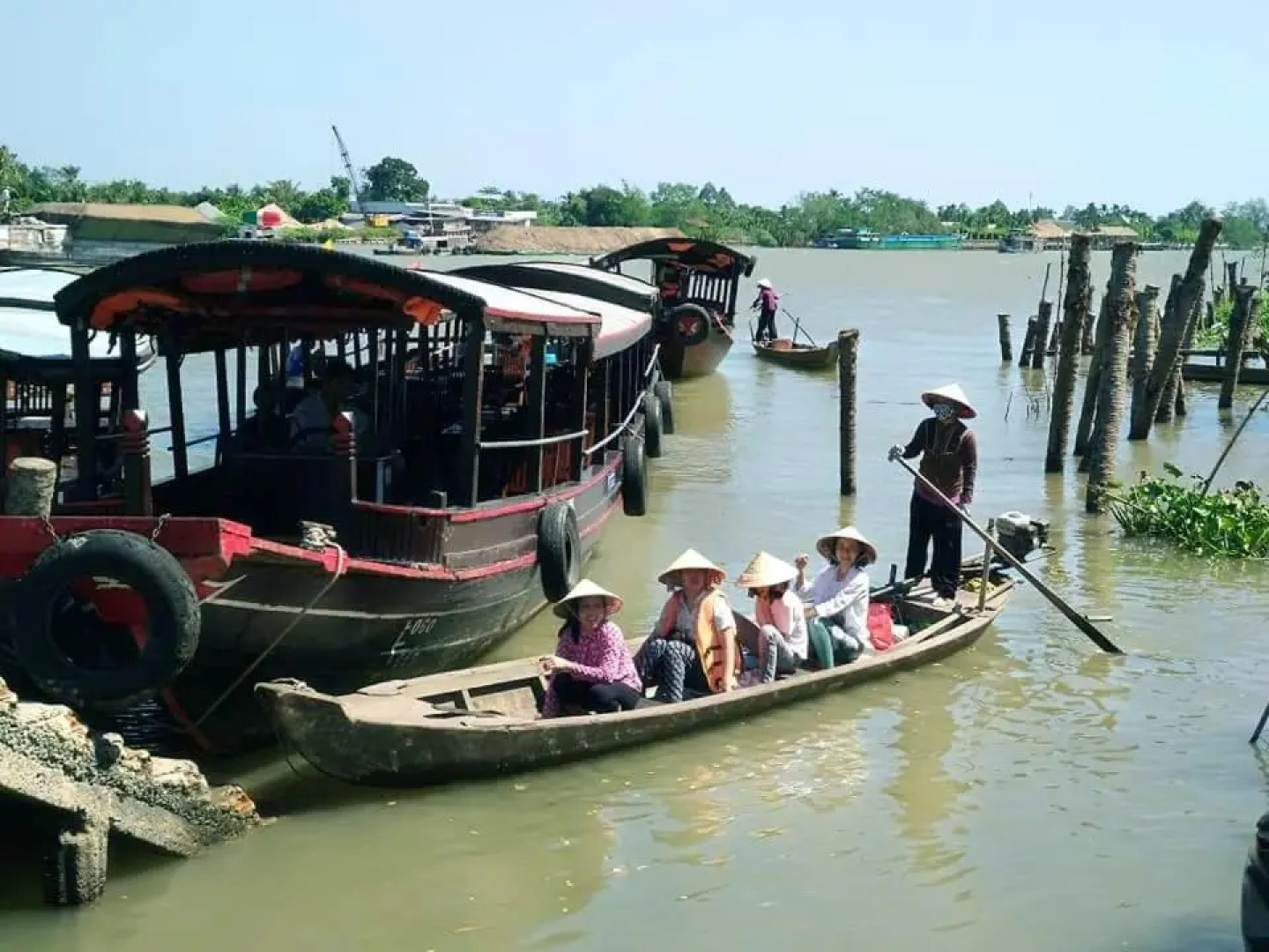 Hà Phan Holiday House