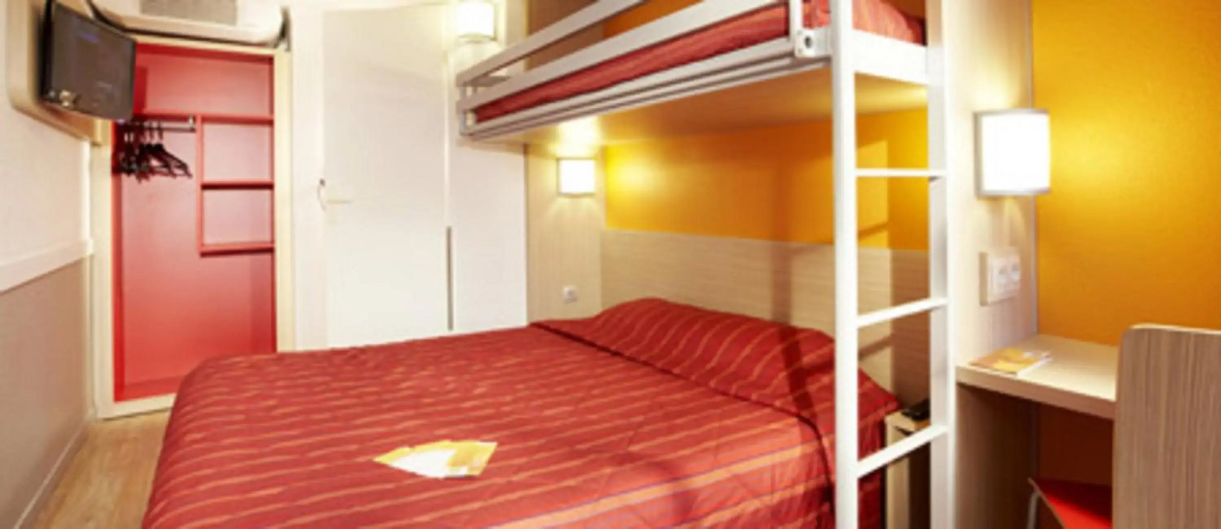 Première Classe Versailles - St Cyr l'Ecole