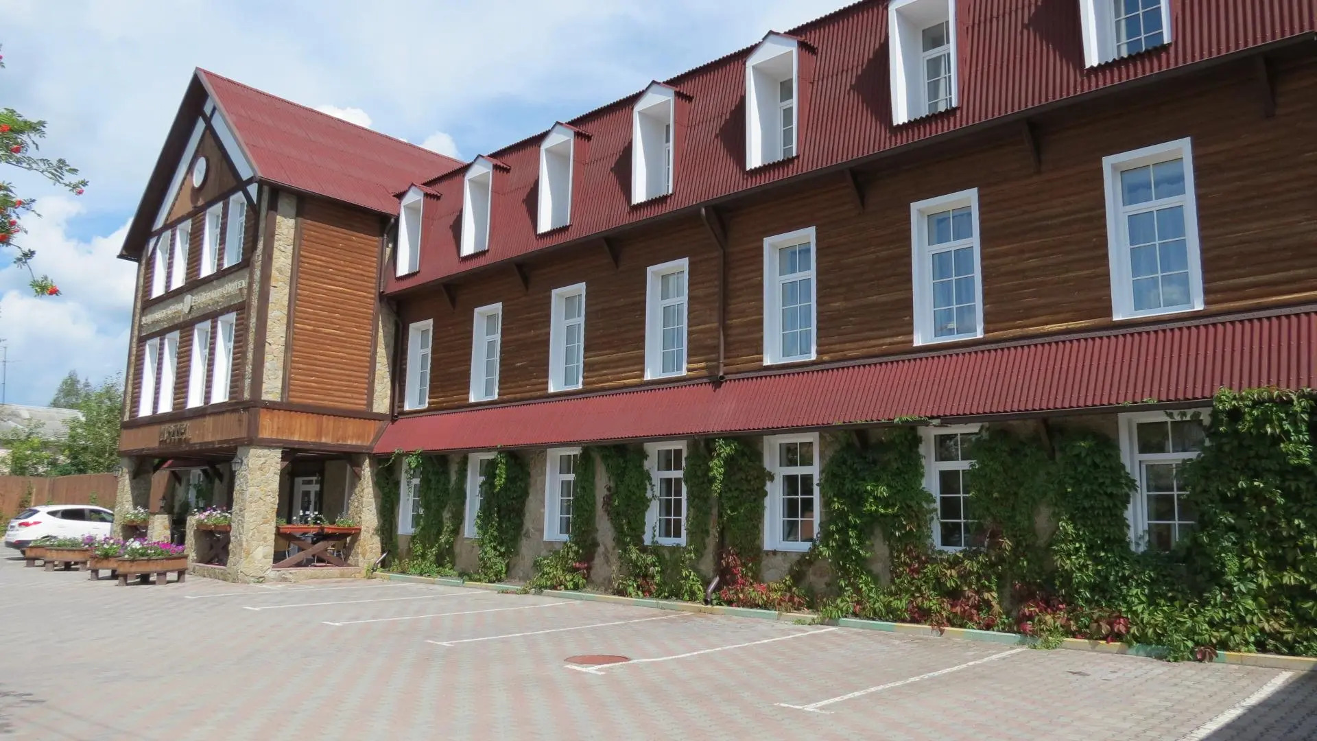 Отель Эсмеральд