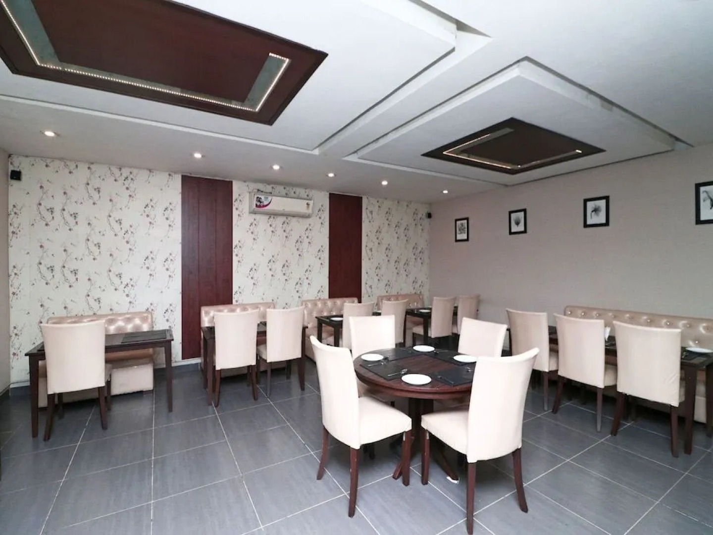 OYO 16006 Hotel Meedo's Grand