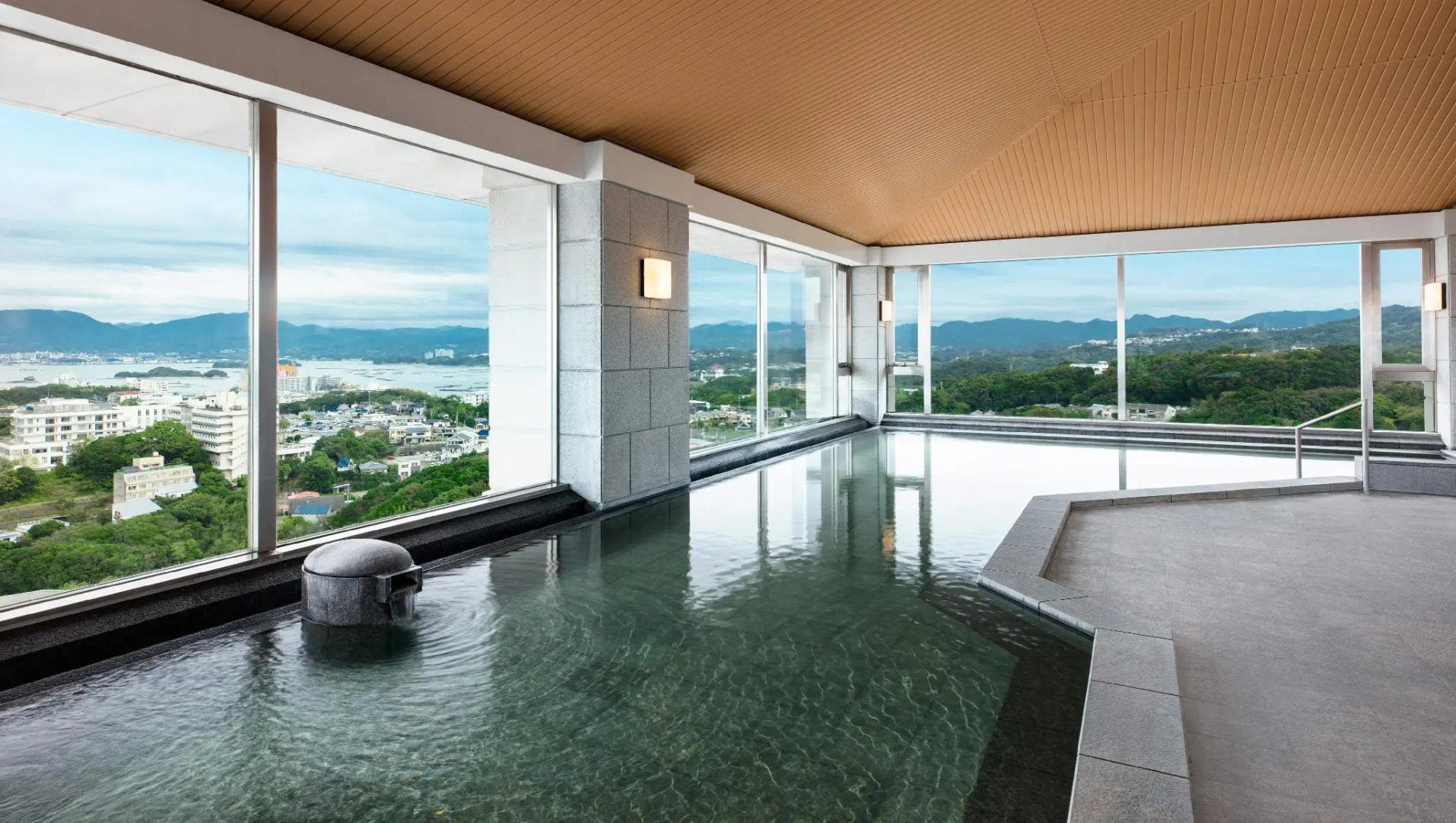 Отель Nanki-Shirahama Marriott