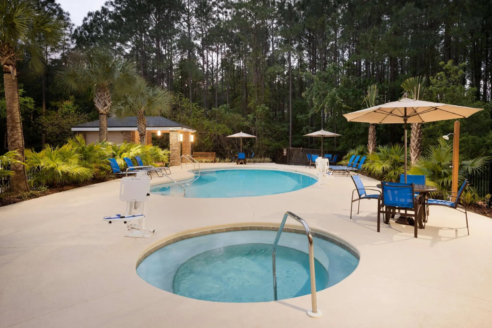 Homewood Suites by Hilton Jacksonville Deerwood Park