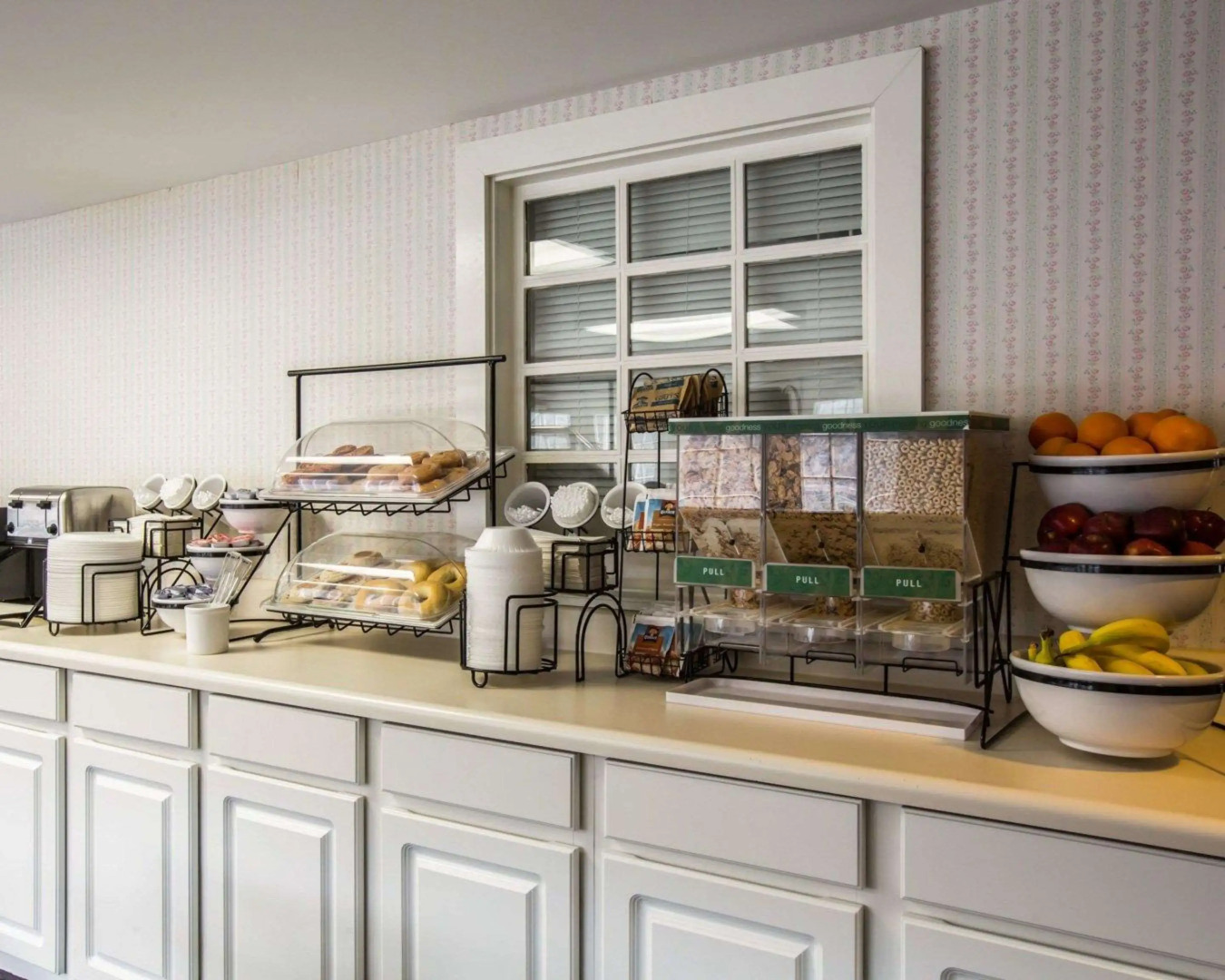 Rodeway Inn & Suites Cherokee On the River