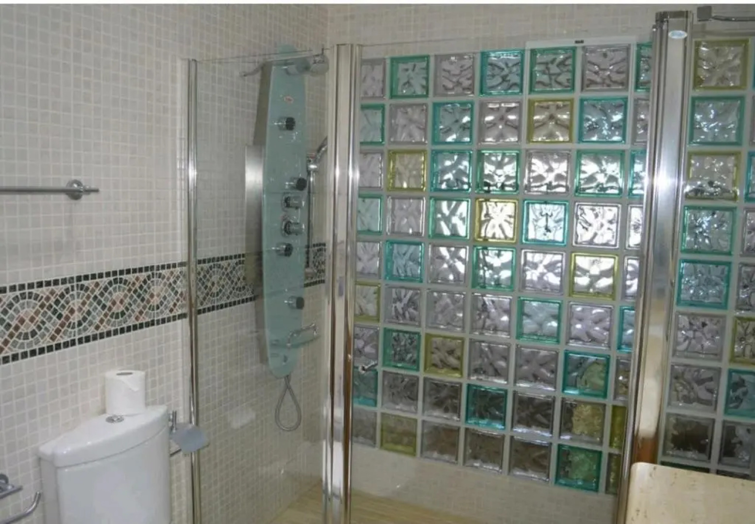 R116 Casa adosada con piscina privada en Cunit