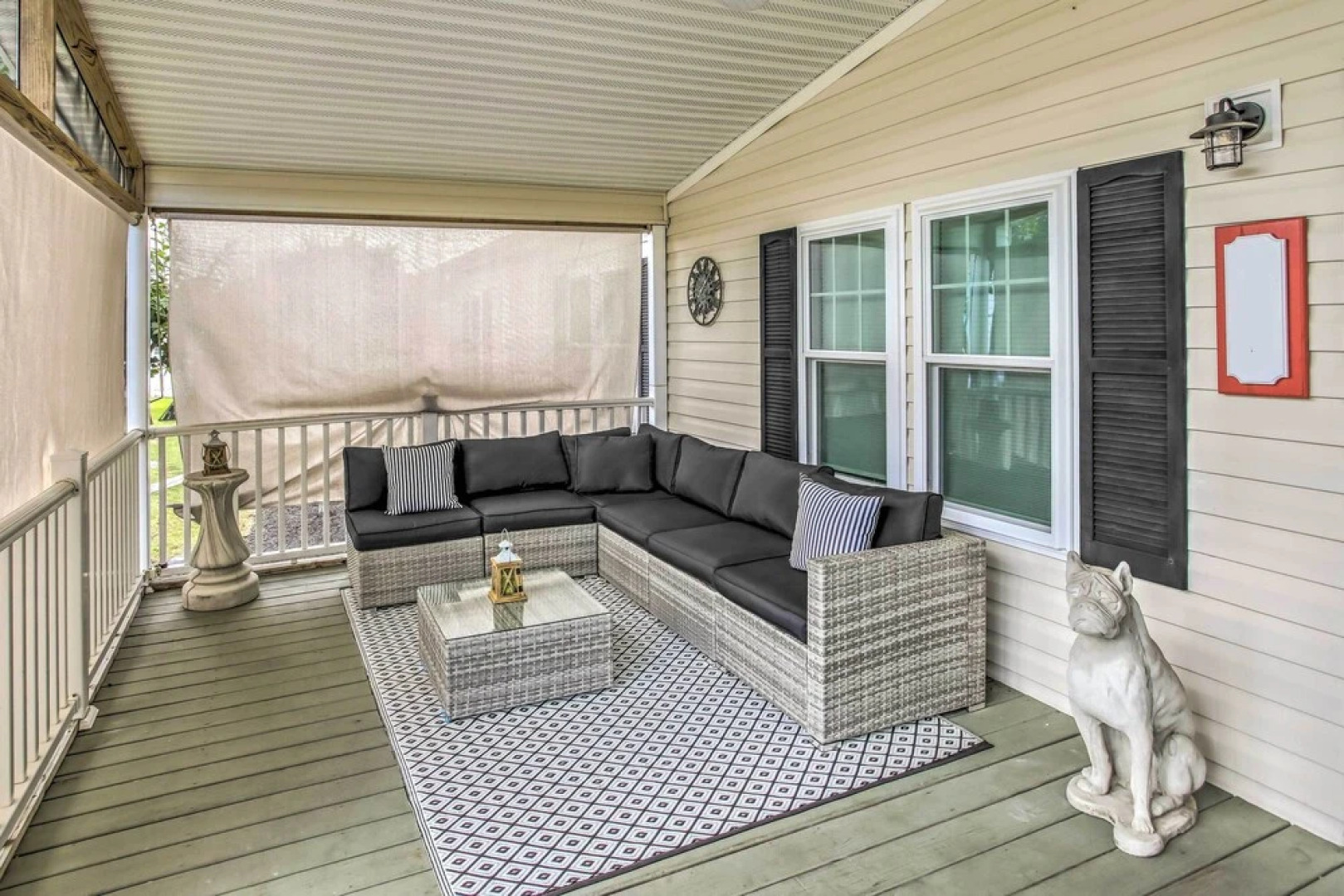 Murrells Inlet Home w/ 2 Screened-in Porches!