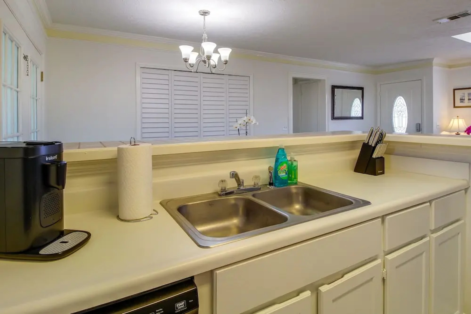 Savannah Vacation Rental ~ 8 Mi to River Street!