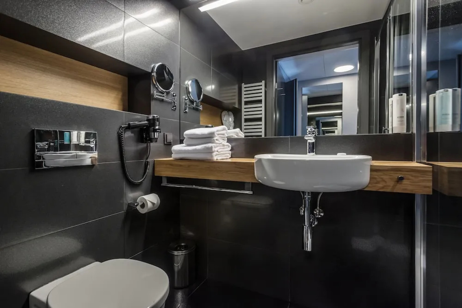 Regatta Hotel Restauracja Spa