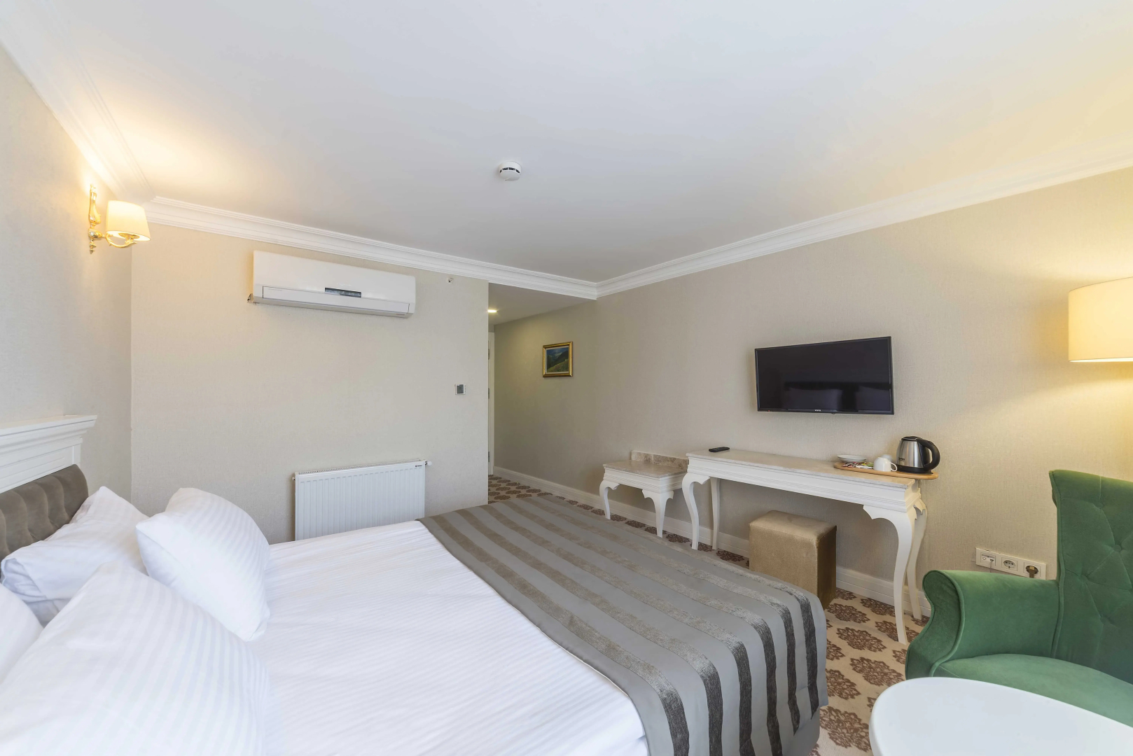 Kunlun Kensington Hotel