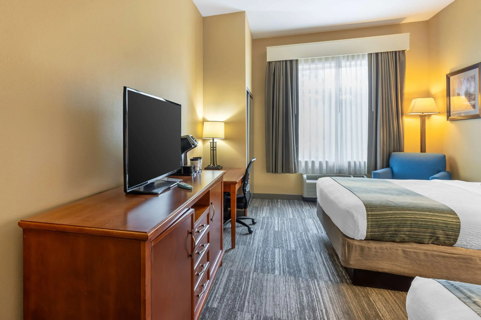 Best Western Plus University Park Inn & Suites