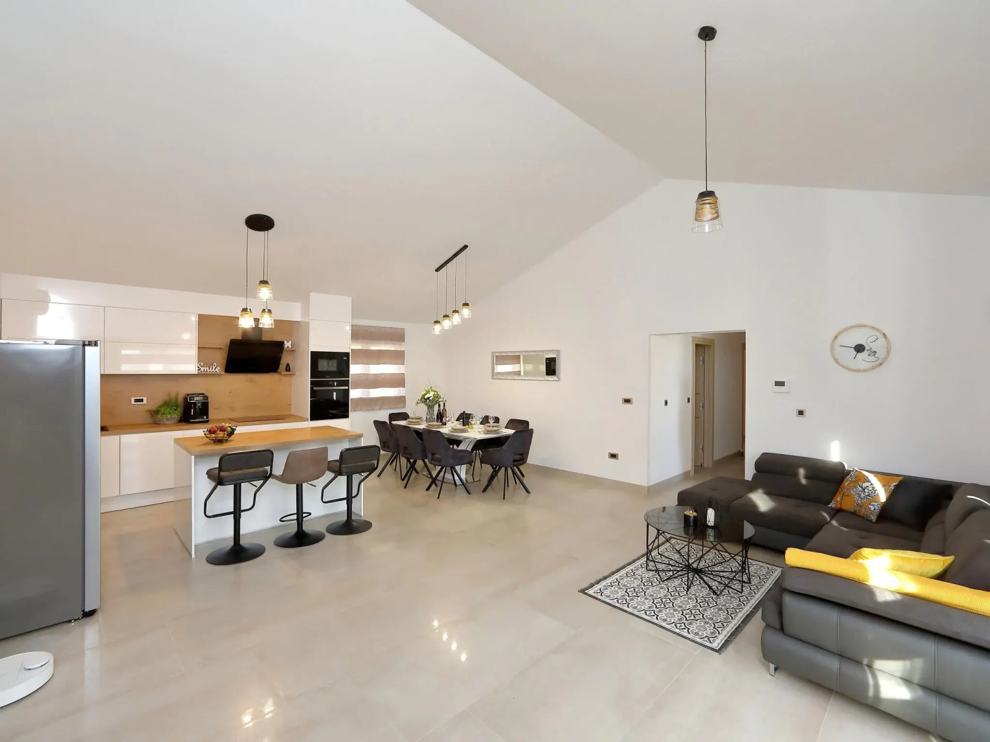 Amazing villa with pool and sea view surrounded by nature