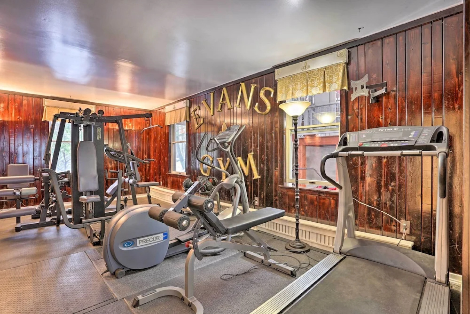 1 Mi to Lake Wallenpaupack: Spacious Poconos Villa